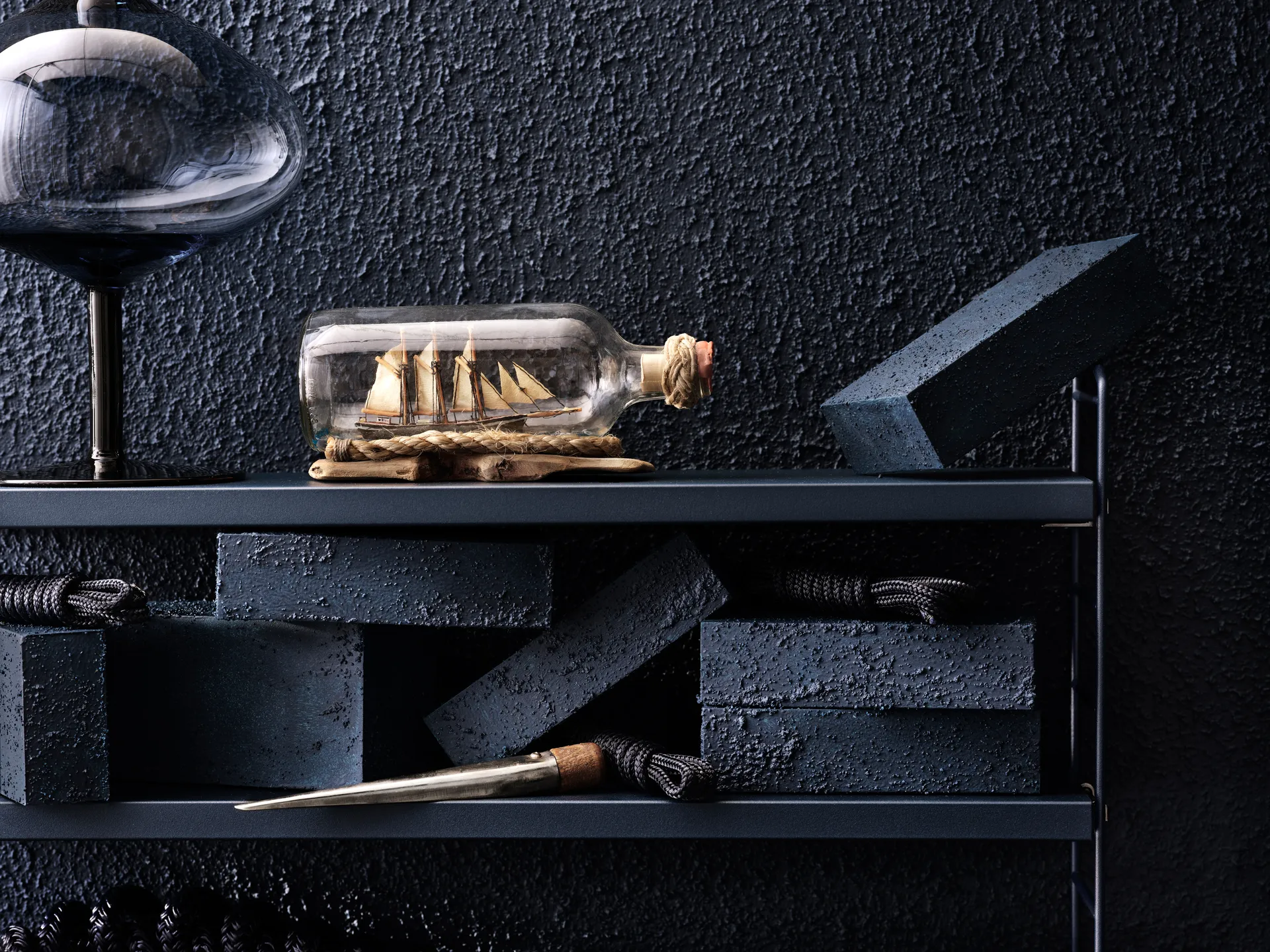 String Pocket vegghylle, Nybroblå String