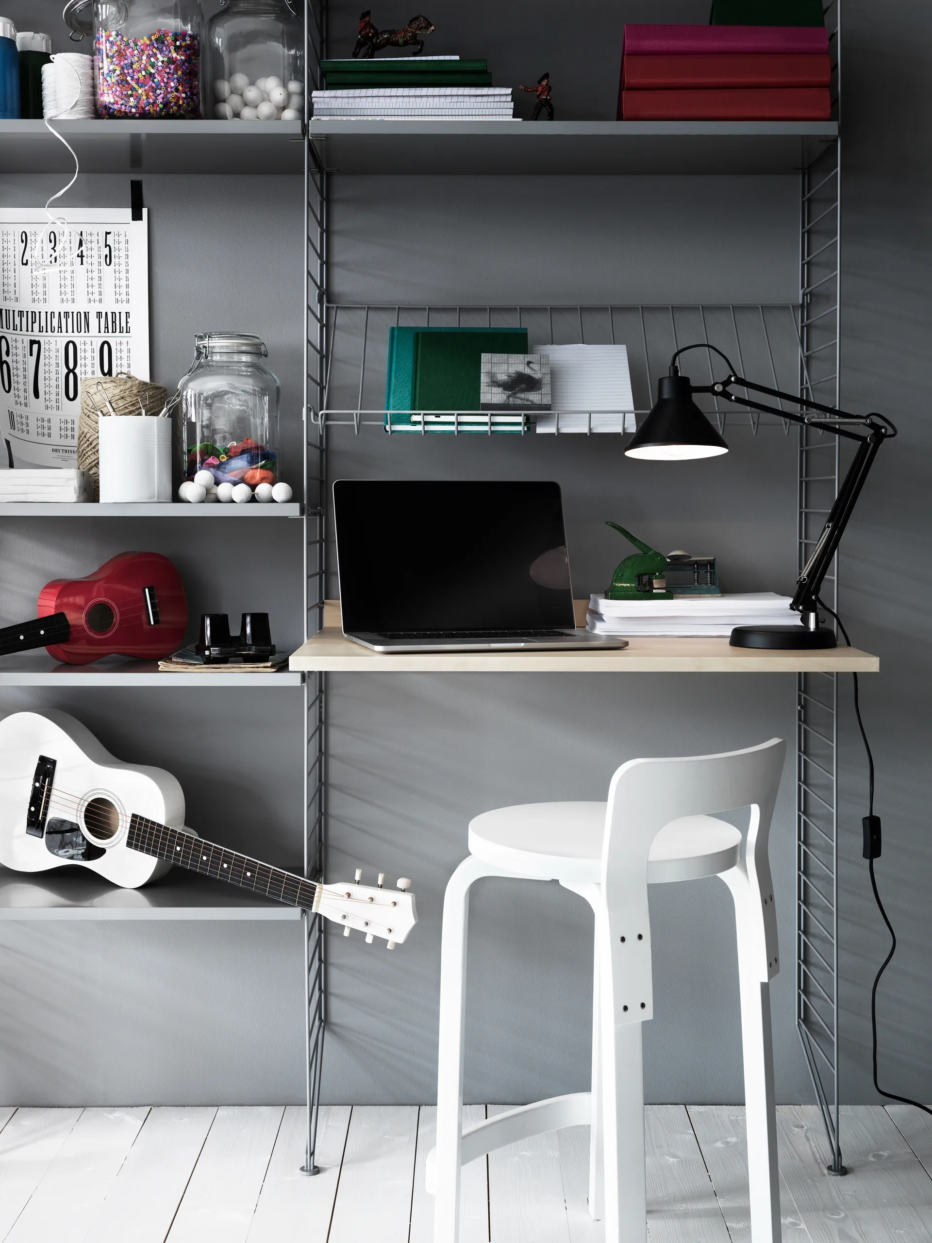 String skrivebordsplate, Askefinér, 78x58 cm String