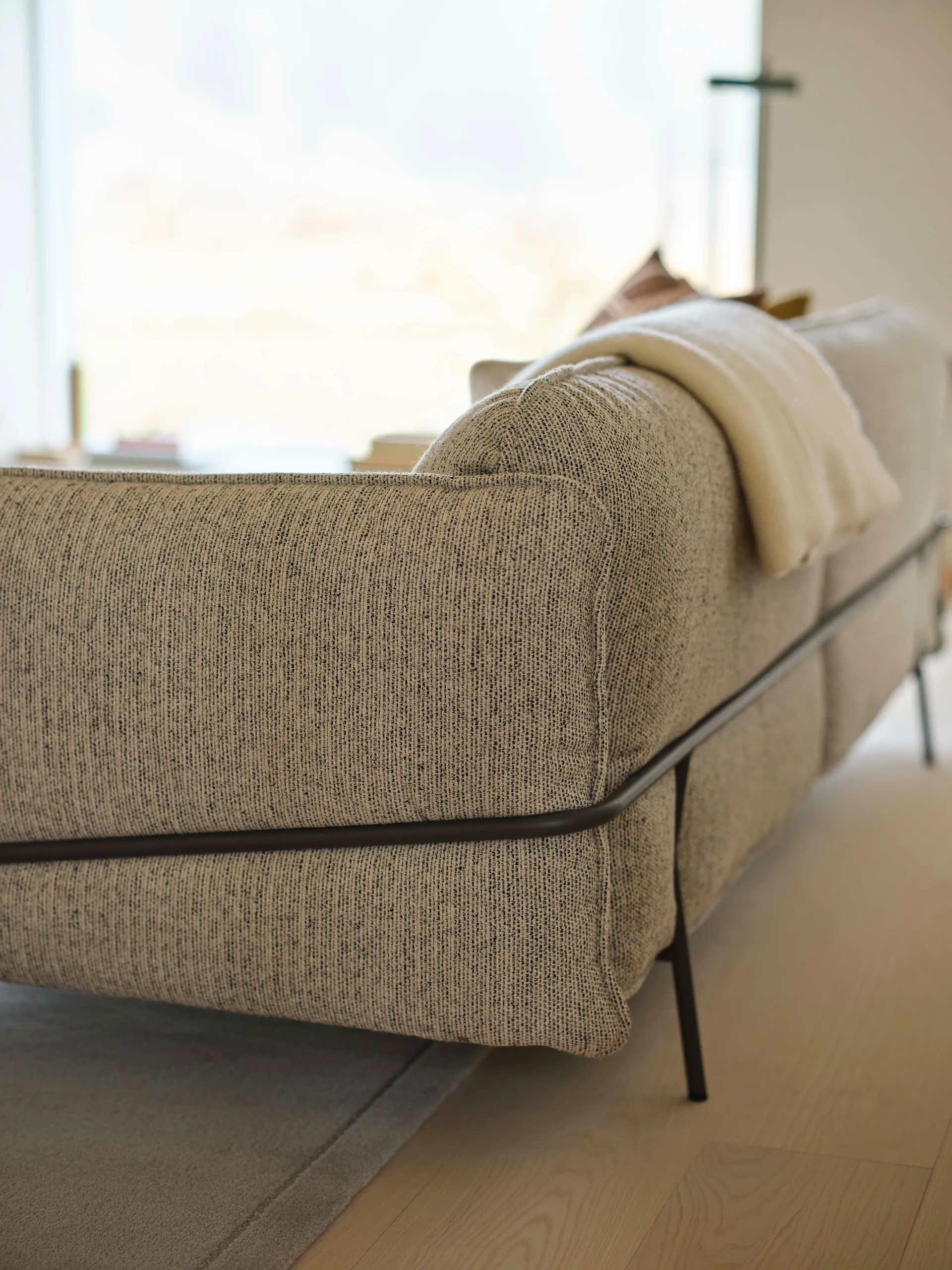 Continental sofa, Sealife Green/black-svartlakkeret stål Swedese