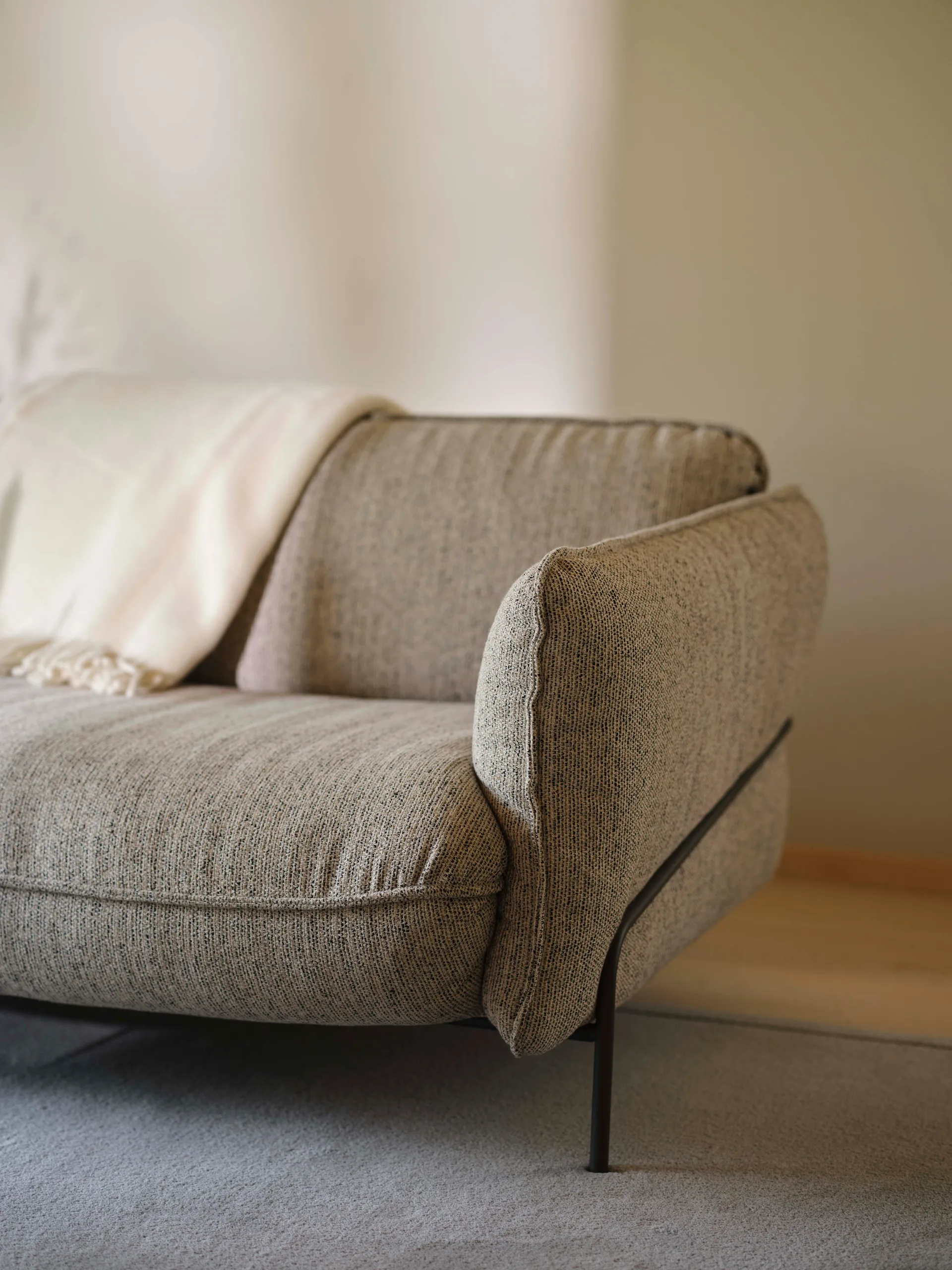 Continental sofa, Sealife Light beige/White-orkangrå Swedese