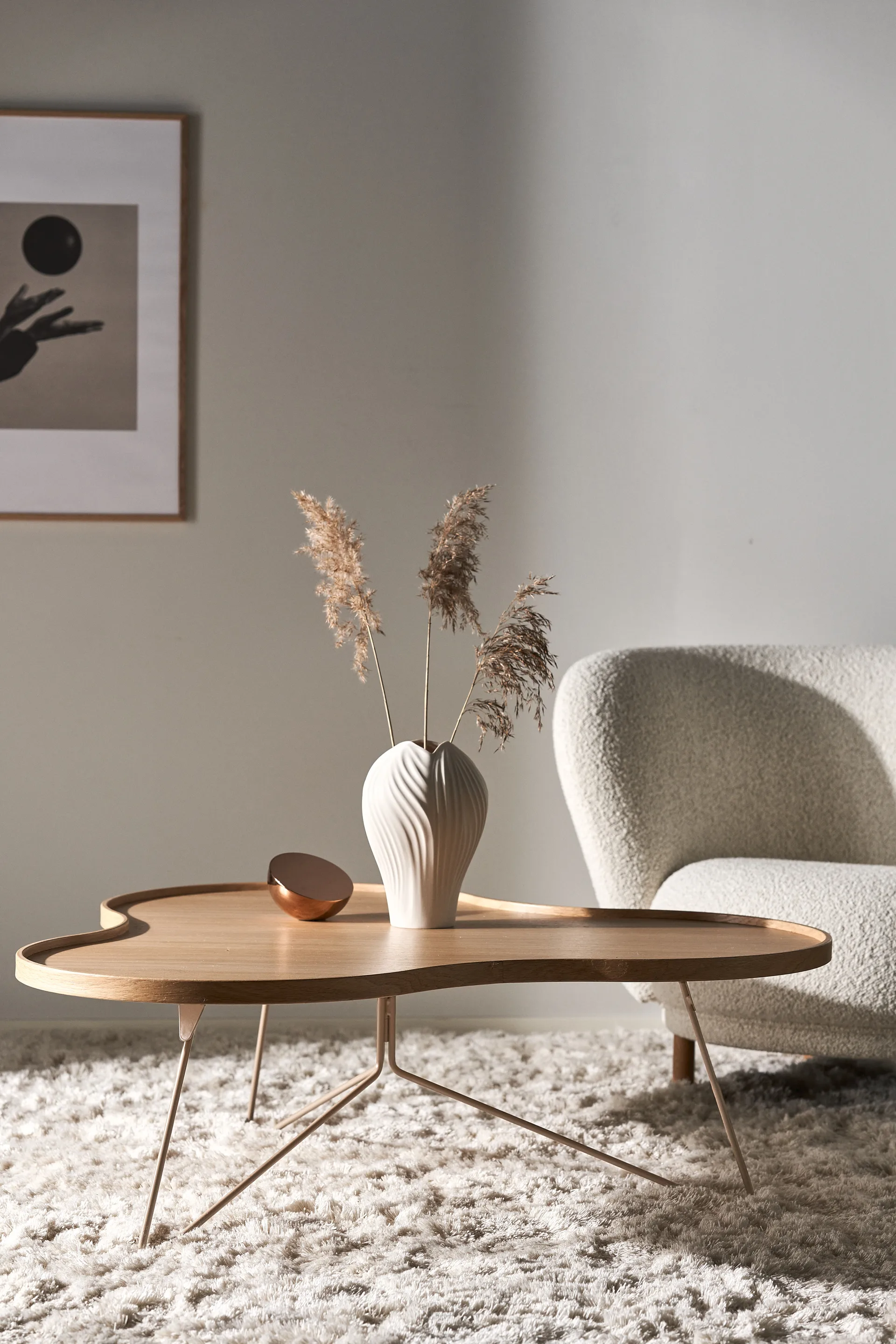 Flower mono bord 107 x 114 cm, H45 Eik lakkert-nutmeg RAL1019 Swedese