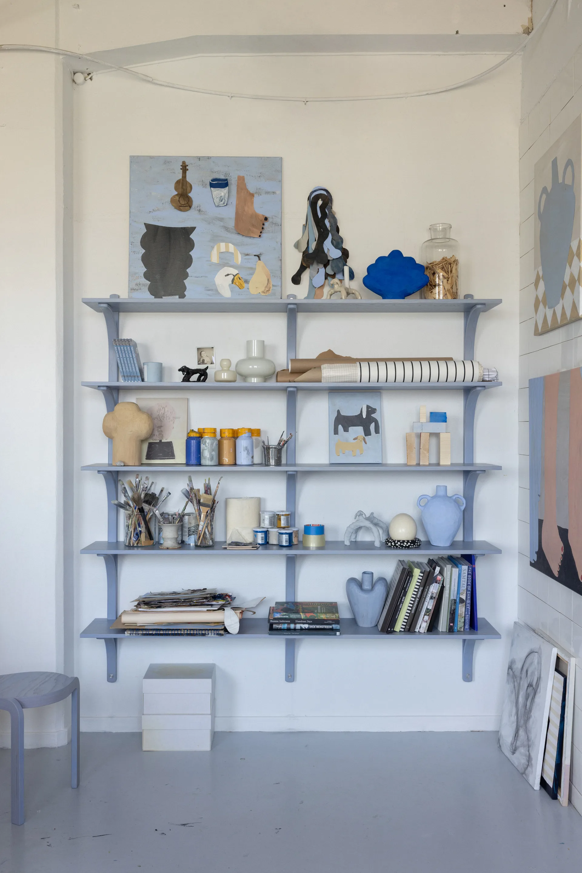 Levi hylle, Lakkert ask-rustfritt stål, 2 hyller, 90 cm Swedese