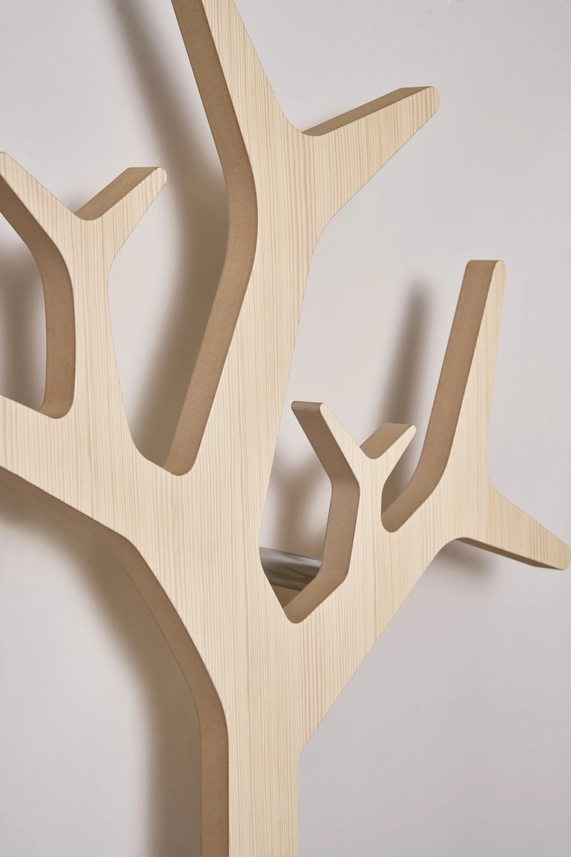 Tree wall veggmontert kleshengere Special Edition 194 cm, Hvitepigmentert furu Swedese