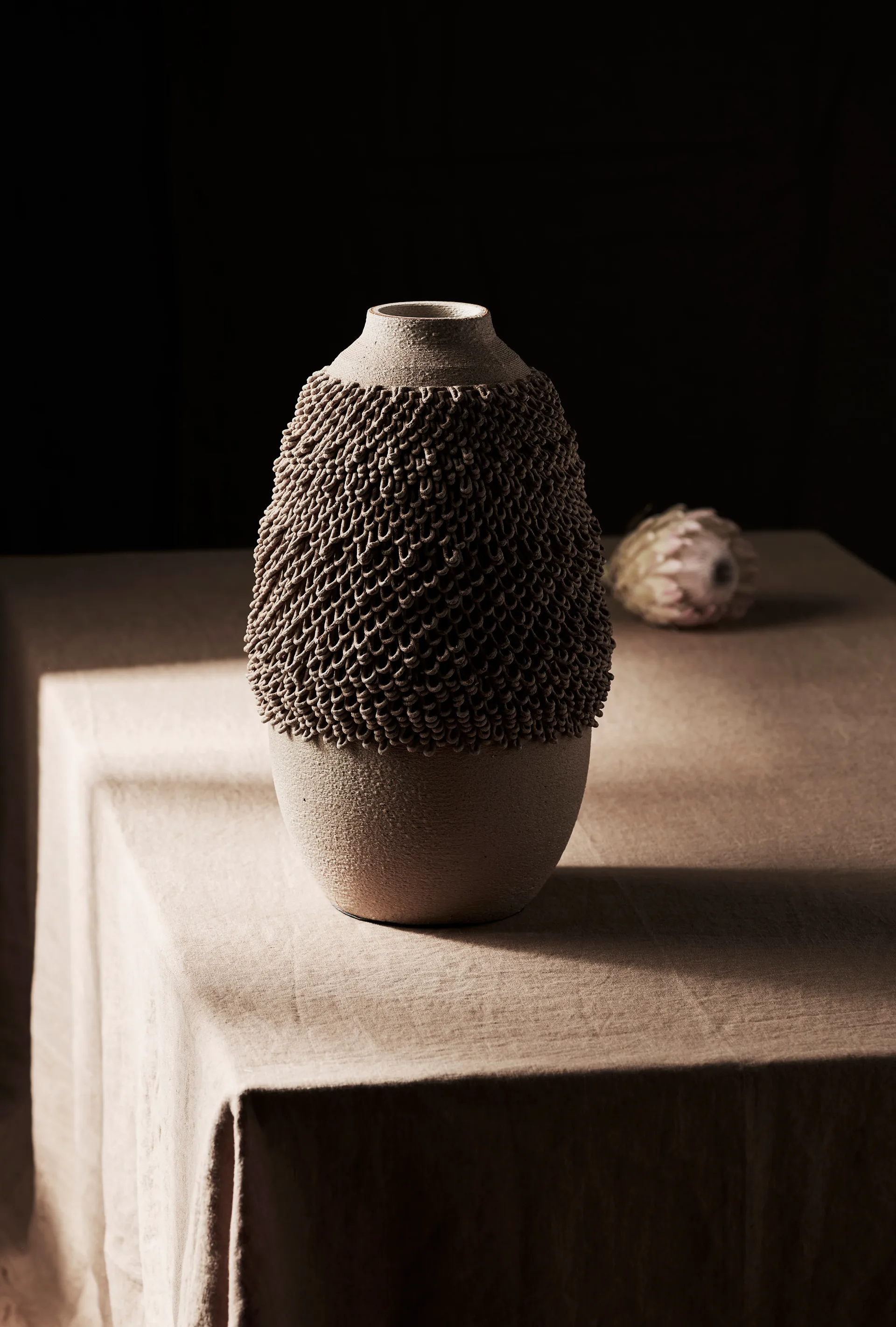 Aria vase small, Brun Tell Me More