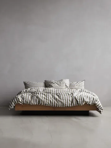 Tell Me More stripet dynetrekk bomull - Olive, 240x220 cm - Tell Me More