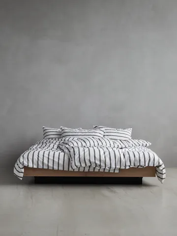 Tell Me More stripet dynetrekk bomull - Taupe, 220x220 cm - Tell Me More