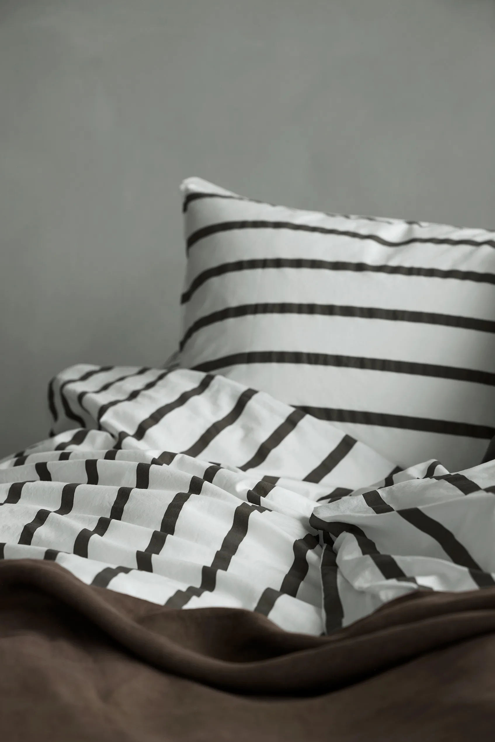 Tell Me More stripet dynetrekk bomull, Taupe, 220x220 cm Tell Me More