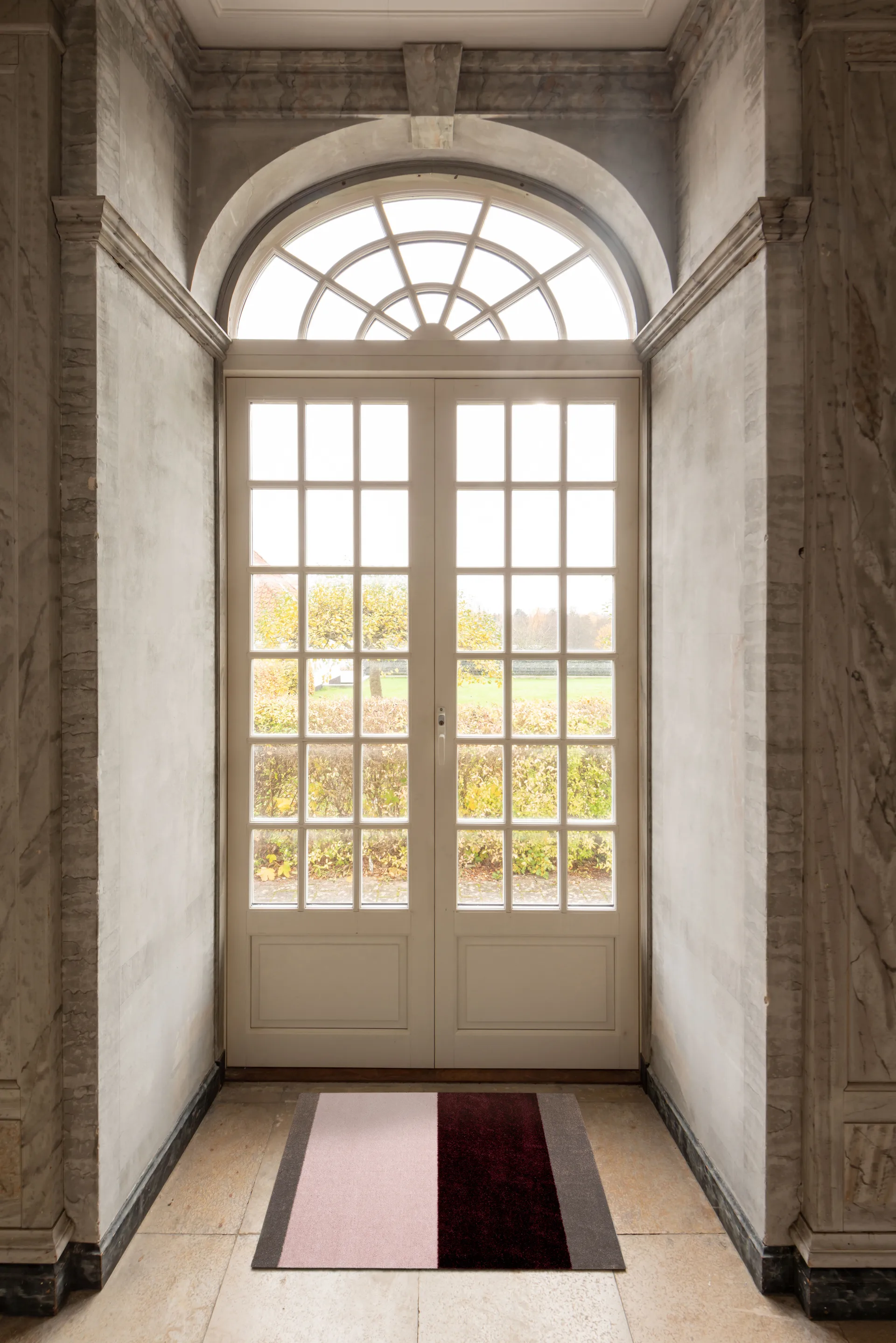 Stripes dørmatte horisontal, Bordeaux-rose-sand, 60x90 cm tica copenhagen