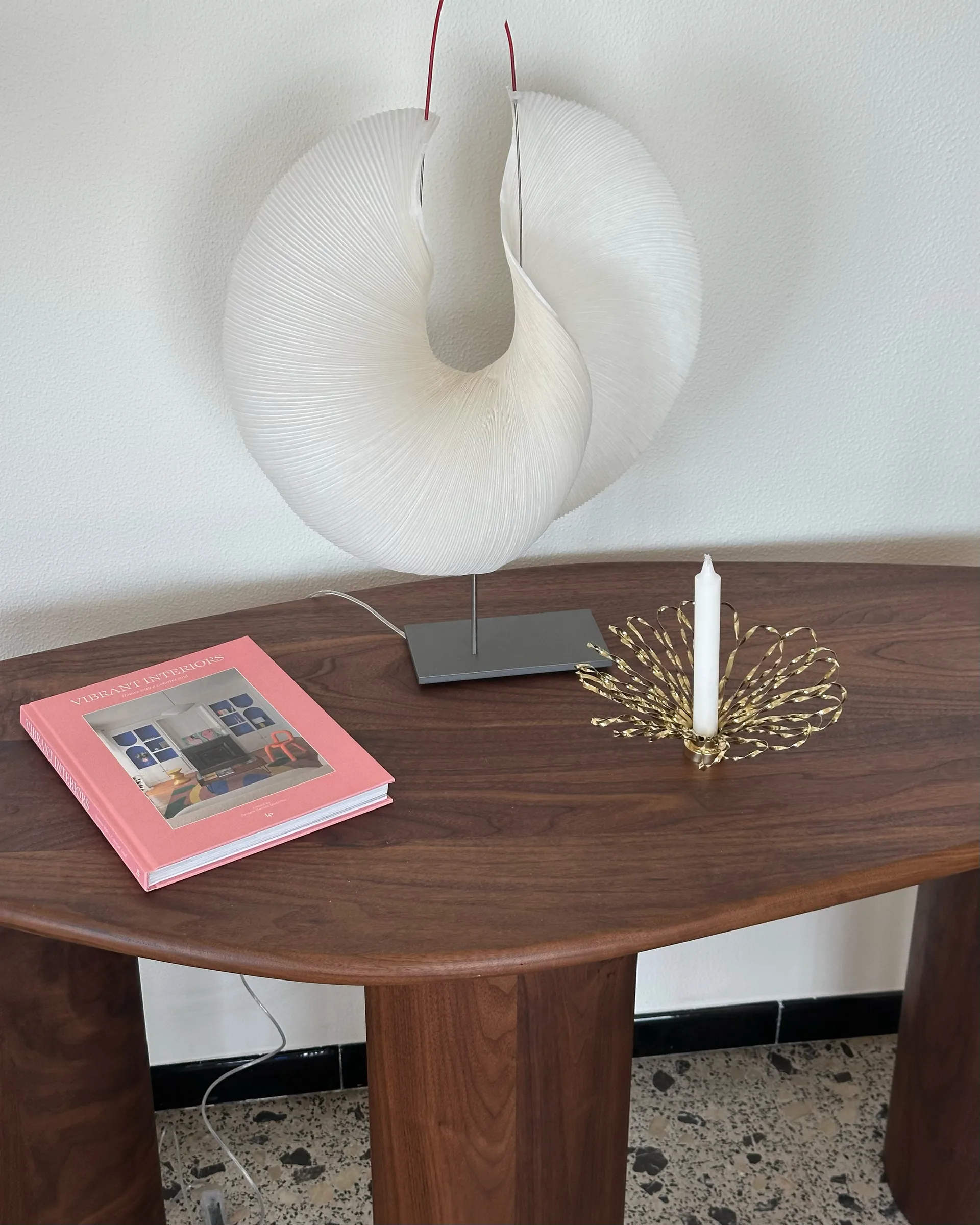 Lowe konsollbord, Valnøtt dark brown Tinted