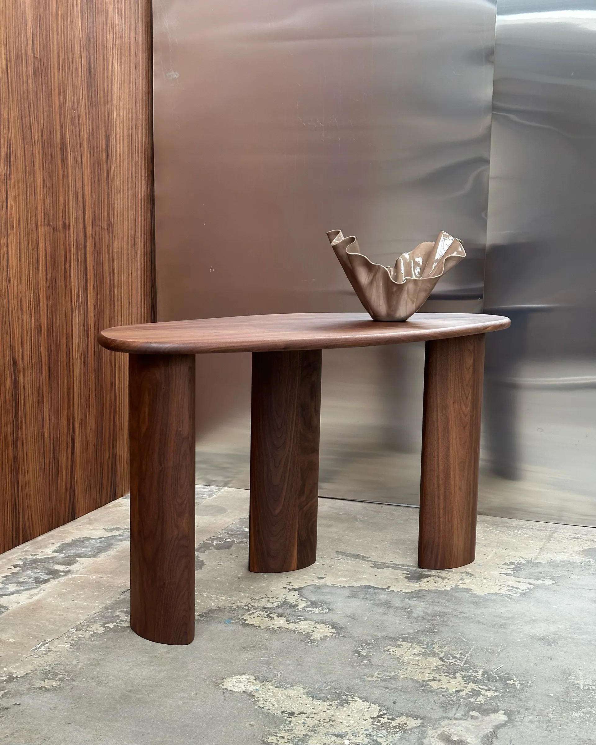 Lowe konsollbord, Valnøtt dark brown Tinted