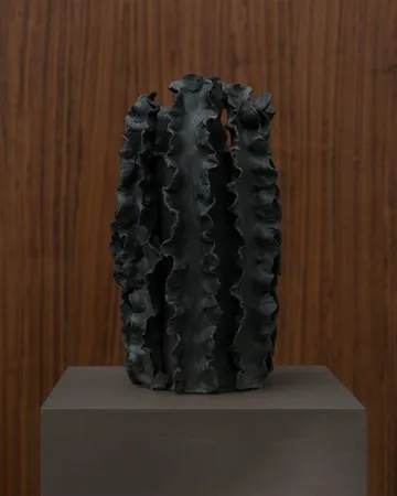 Melera vase - Black, 33x16 cm - Tinted