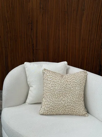 Norell pyntepute - Leopard beige-off white, 50x50 cm - Tinted