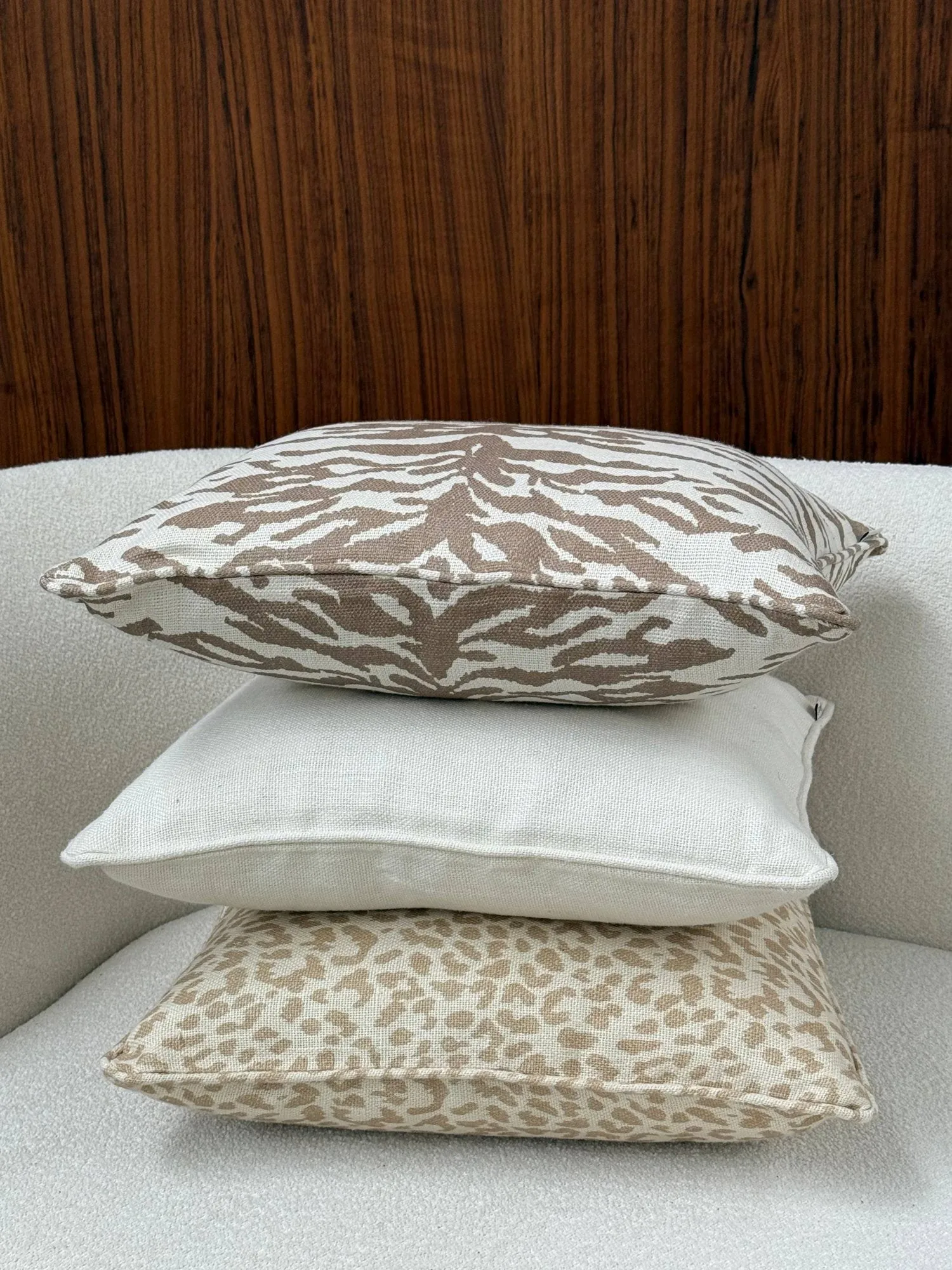 Norell pyntepute, Off white, 50x50 cm Tinted