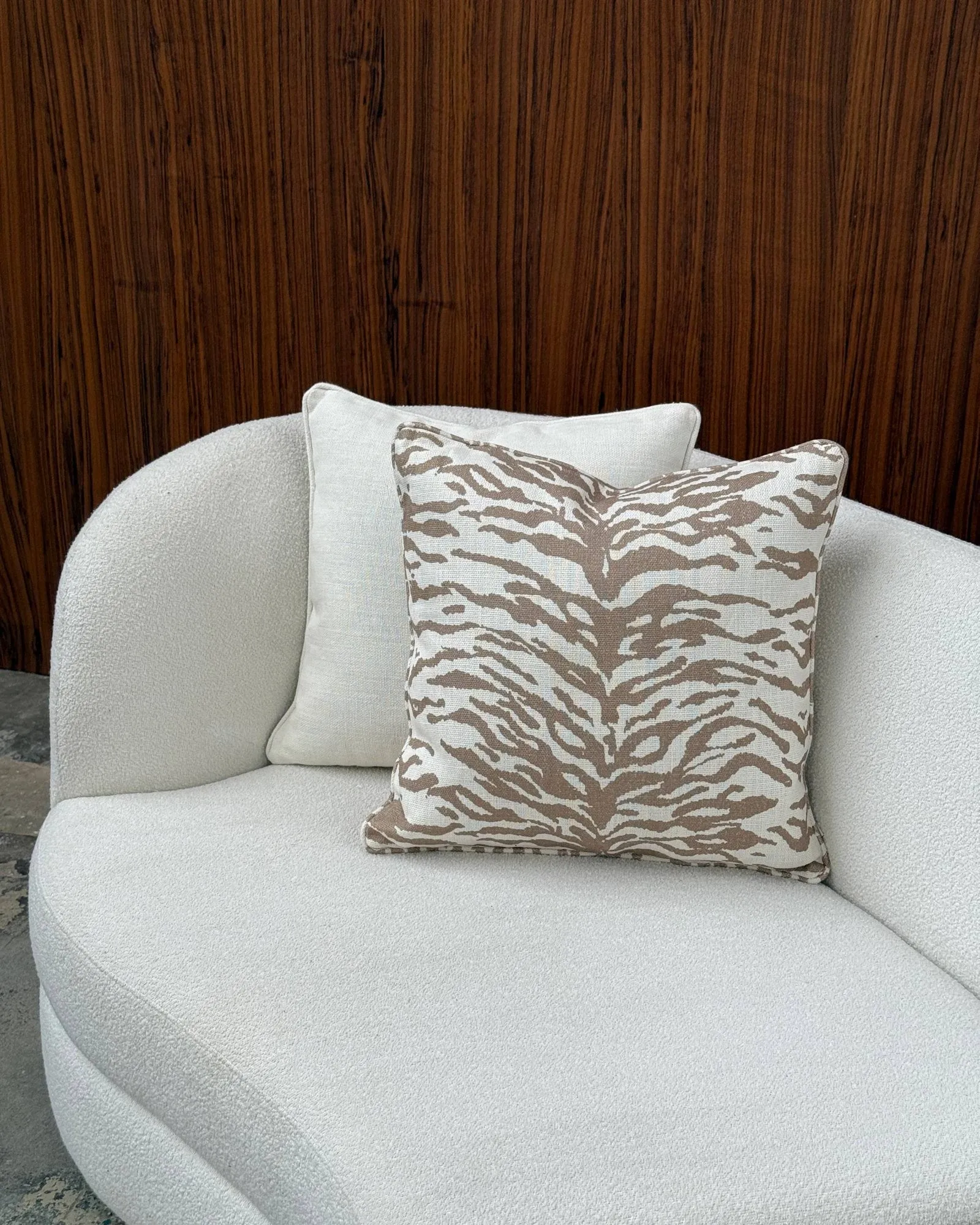 Norell pyntepute, Tiger beige-off white, 50x50 cm Tinted