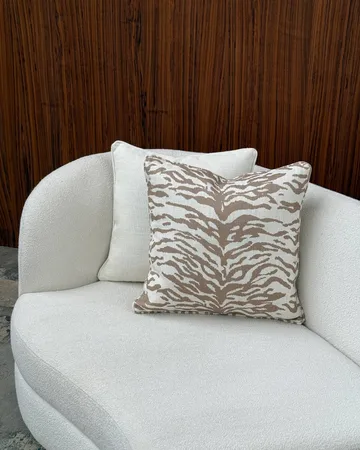 Norell pyntepute - Tiger beige-off white, 50x50 cm - Tinted