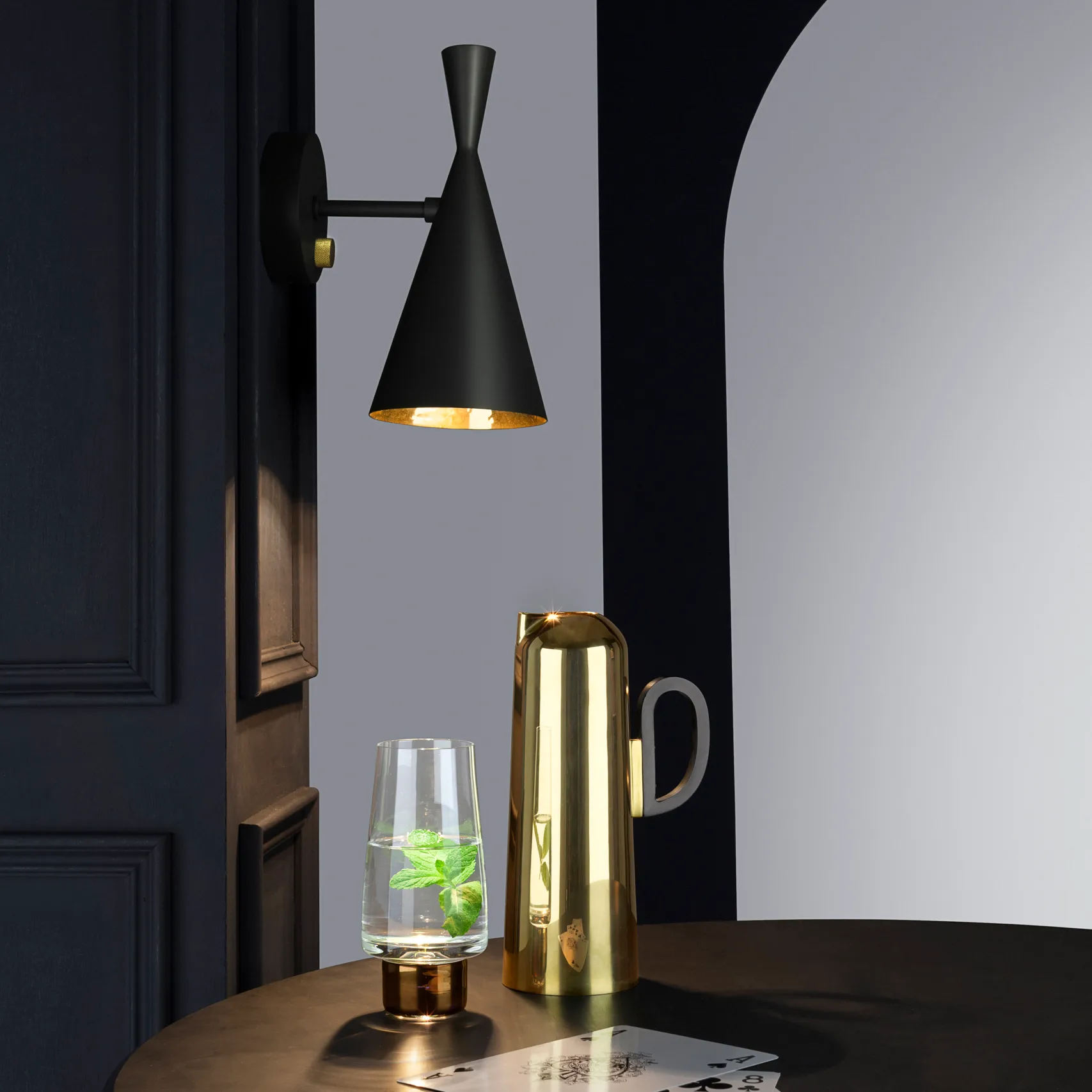 Beat vegglampe, Svart Tom Dixon