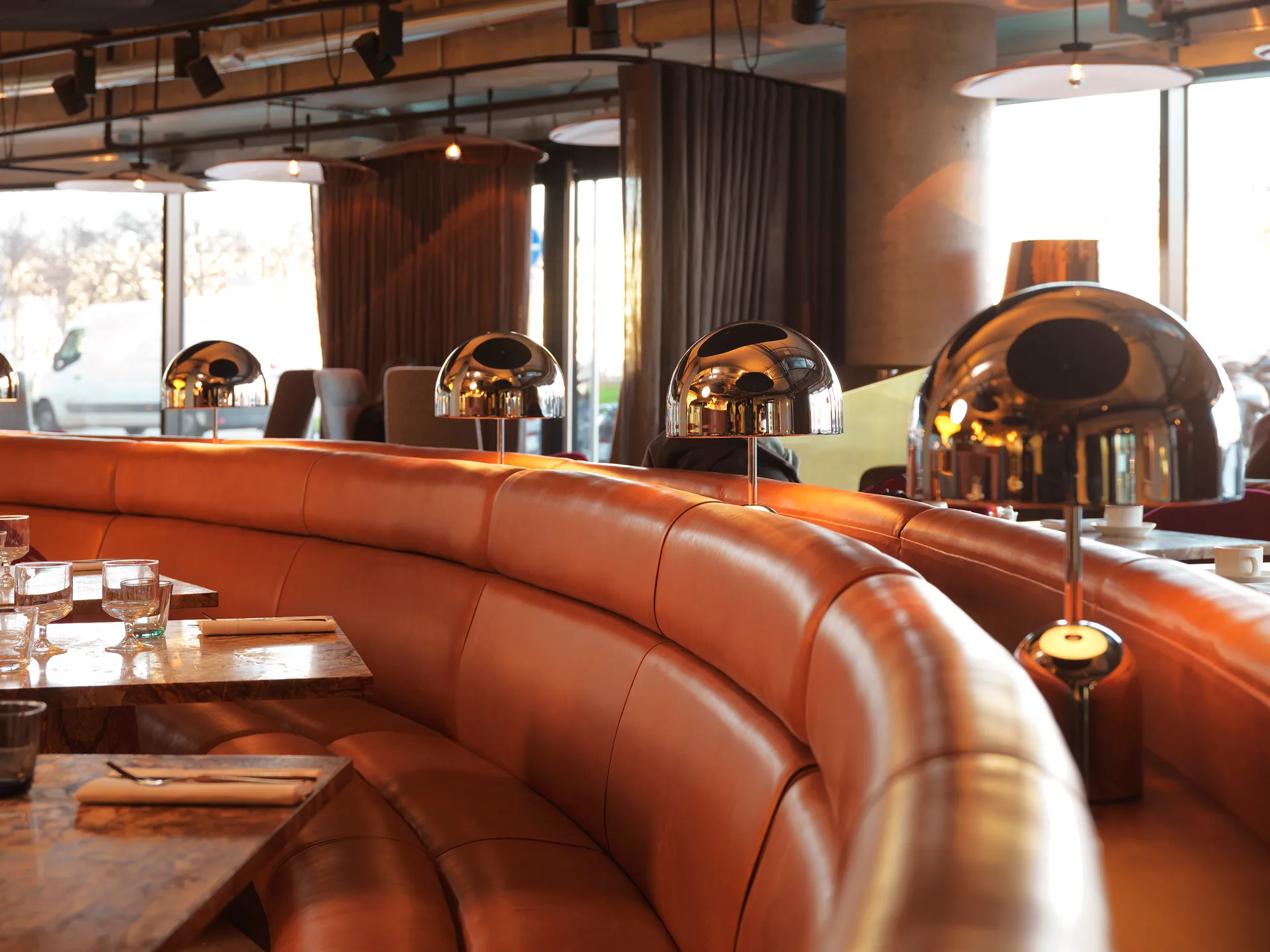 Bell bordlampe, Gold Tom Dixon