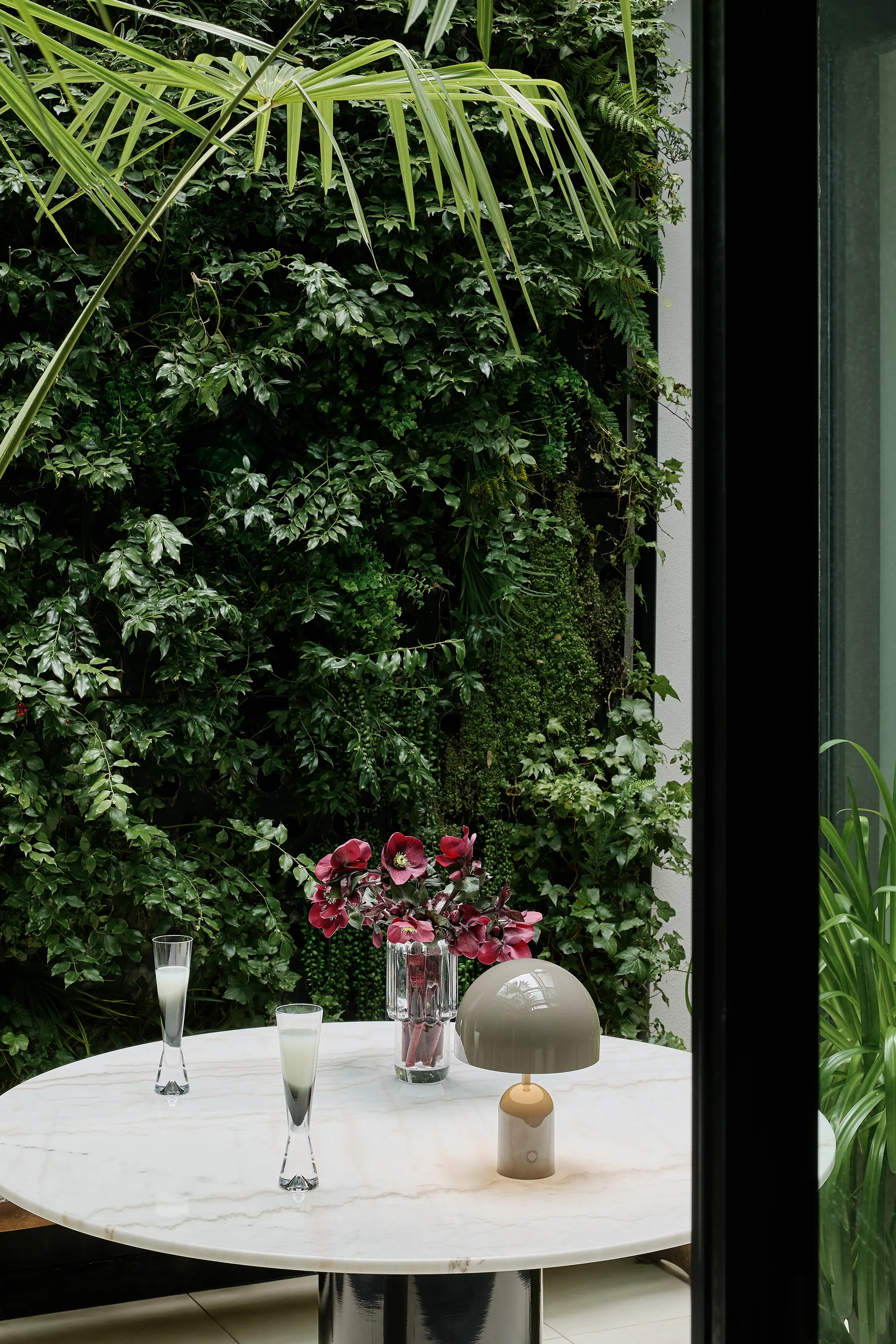 Bell Portable LED bordlampe 28 cm, Taupe Tom Dixon