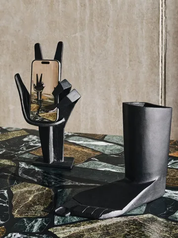 Cast Iron hånd - Black, 29,8x6,5 cm - Tom Dixon