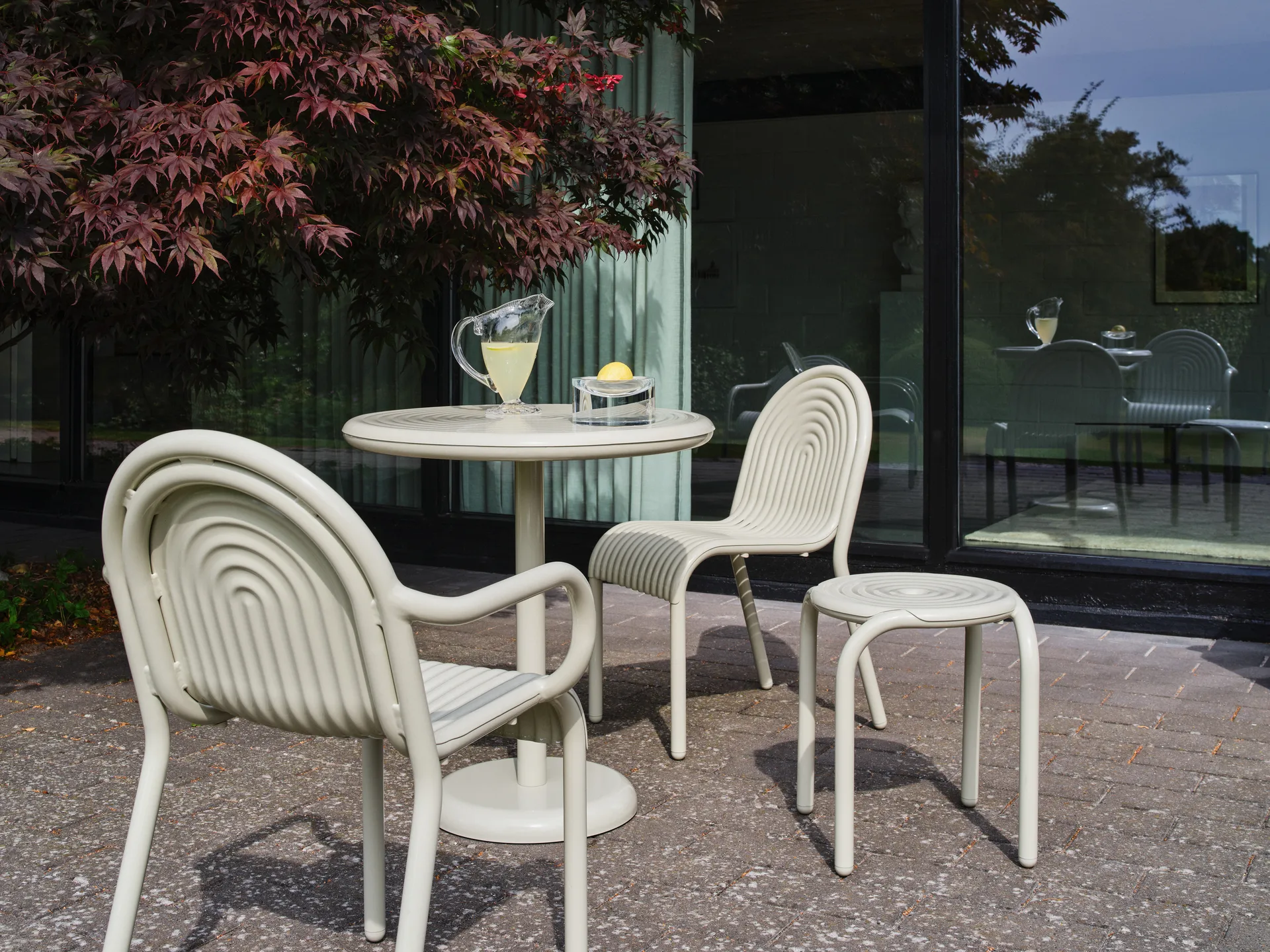 Groove cafebord rundt - Putty, Ø70 cm Tom Dixon