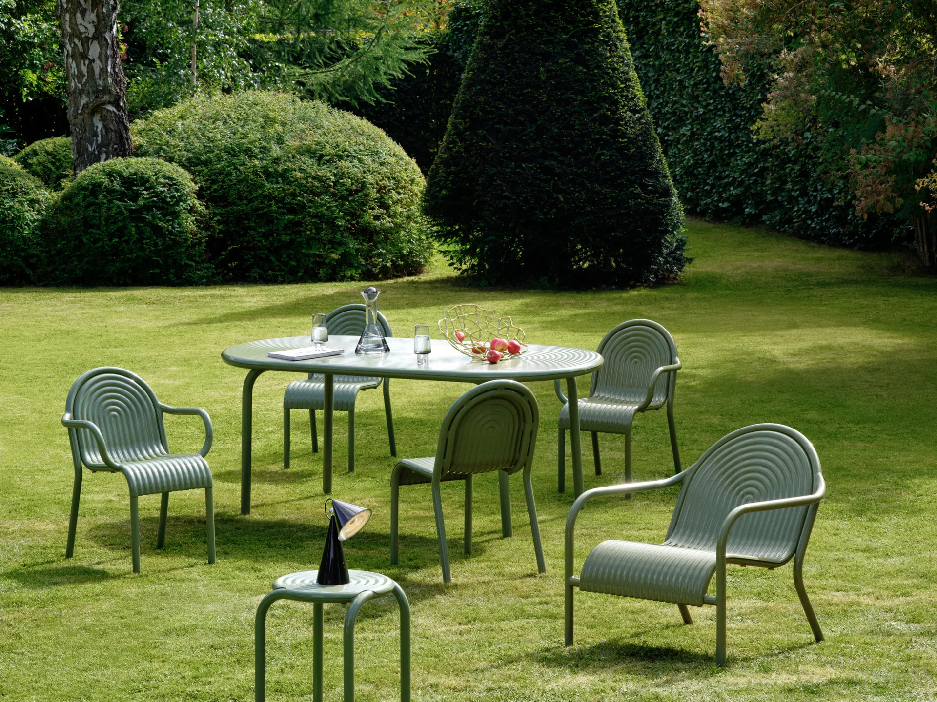 Groove Obround spisebord - Moss, 86x186 cm Tom Dixon