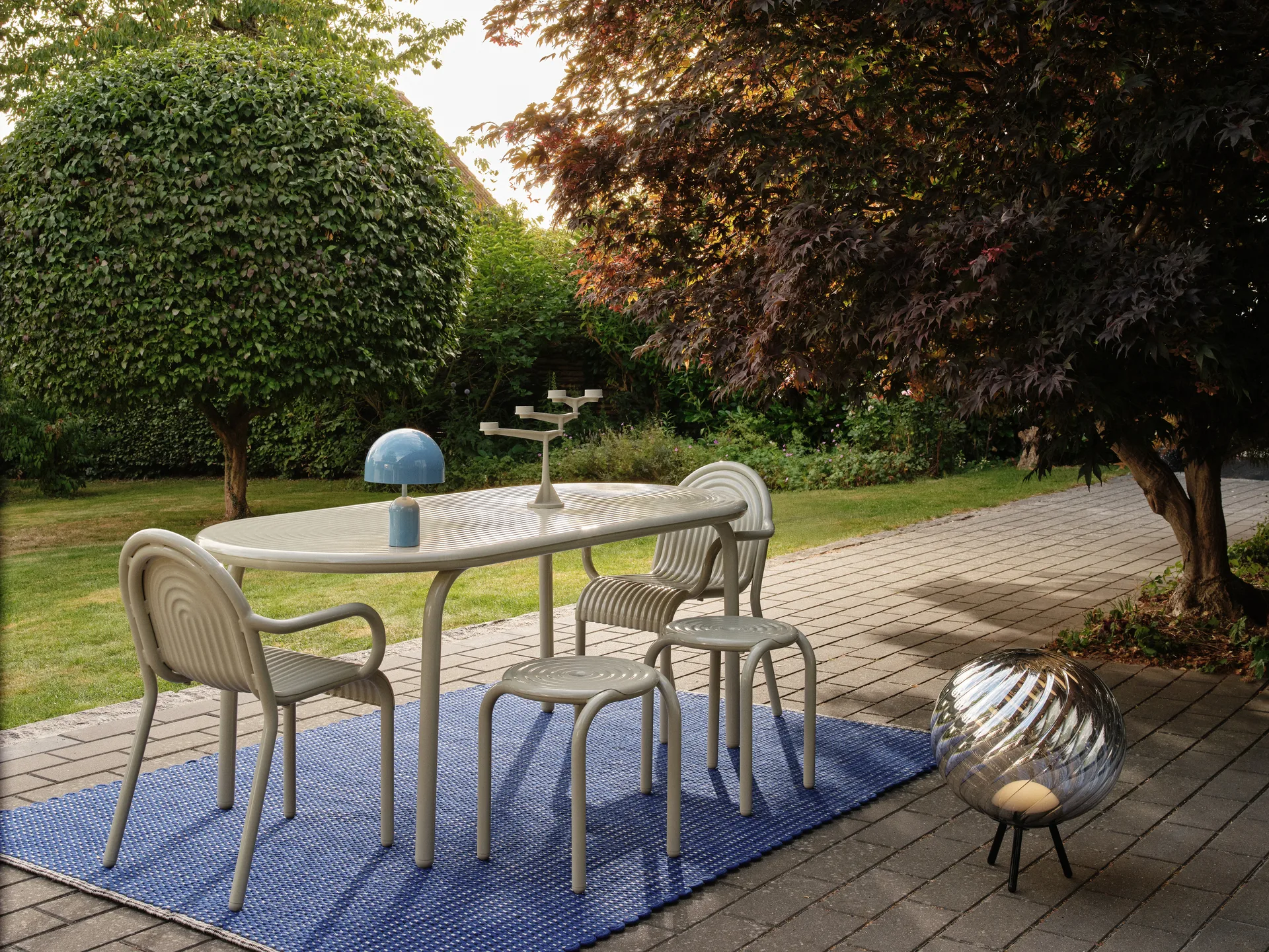 Groove Obround spisebord - Putty, 86x186 cm Tom Dixon