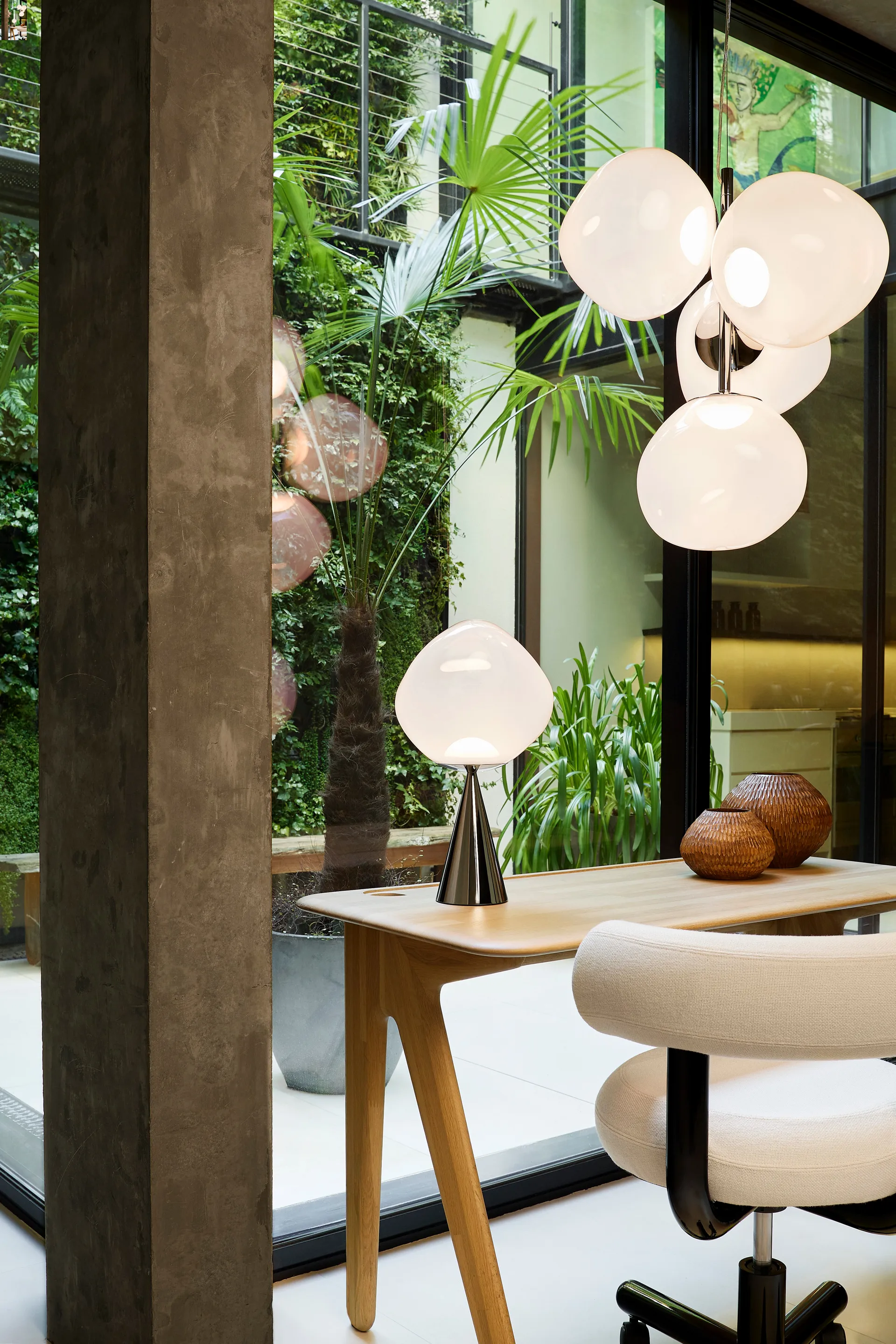 Melt Chandelier mini takkrone LED 63,4 cm, Opal-silver Tom Dixon