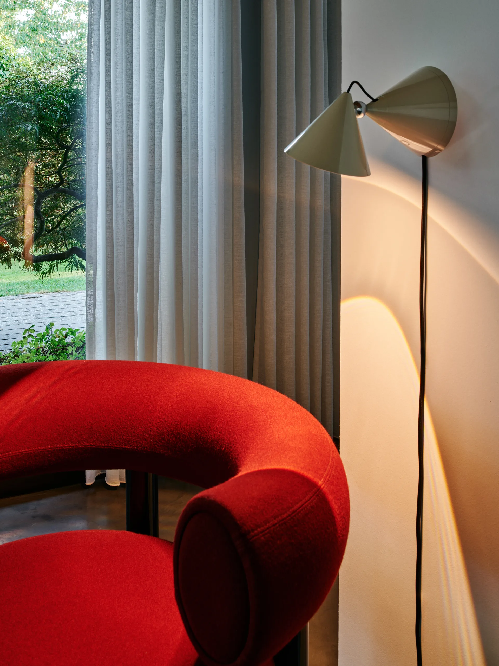 Pose Surface vegglampe, Putty Tom Dixon