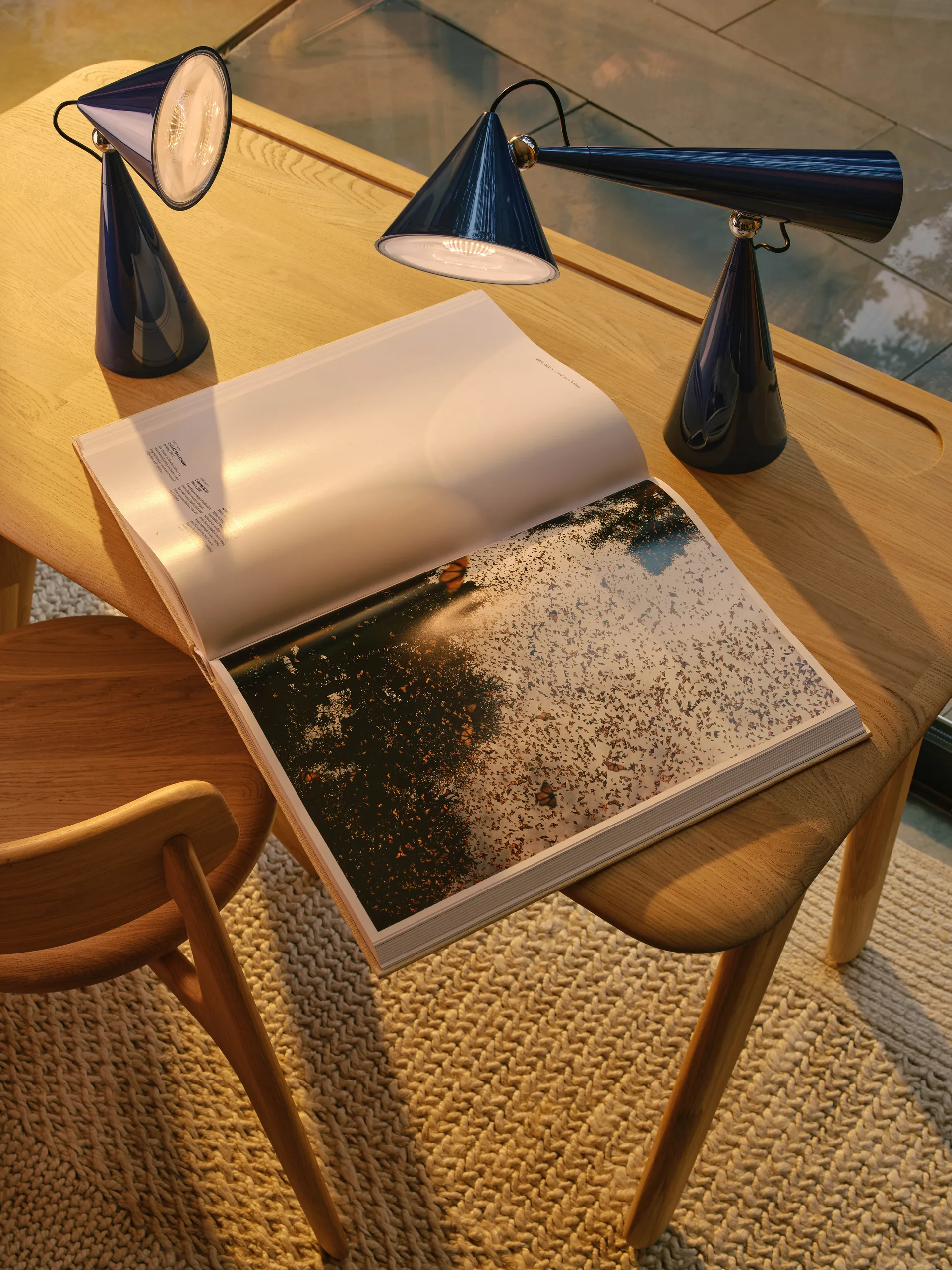 Pose Task LED bordlampe, Indigo Tom Dixon