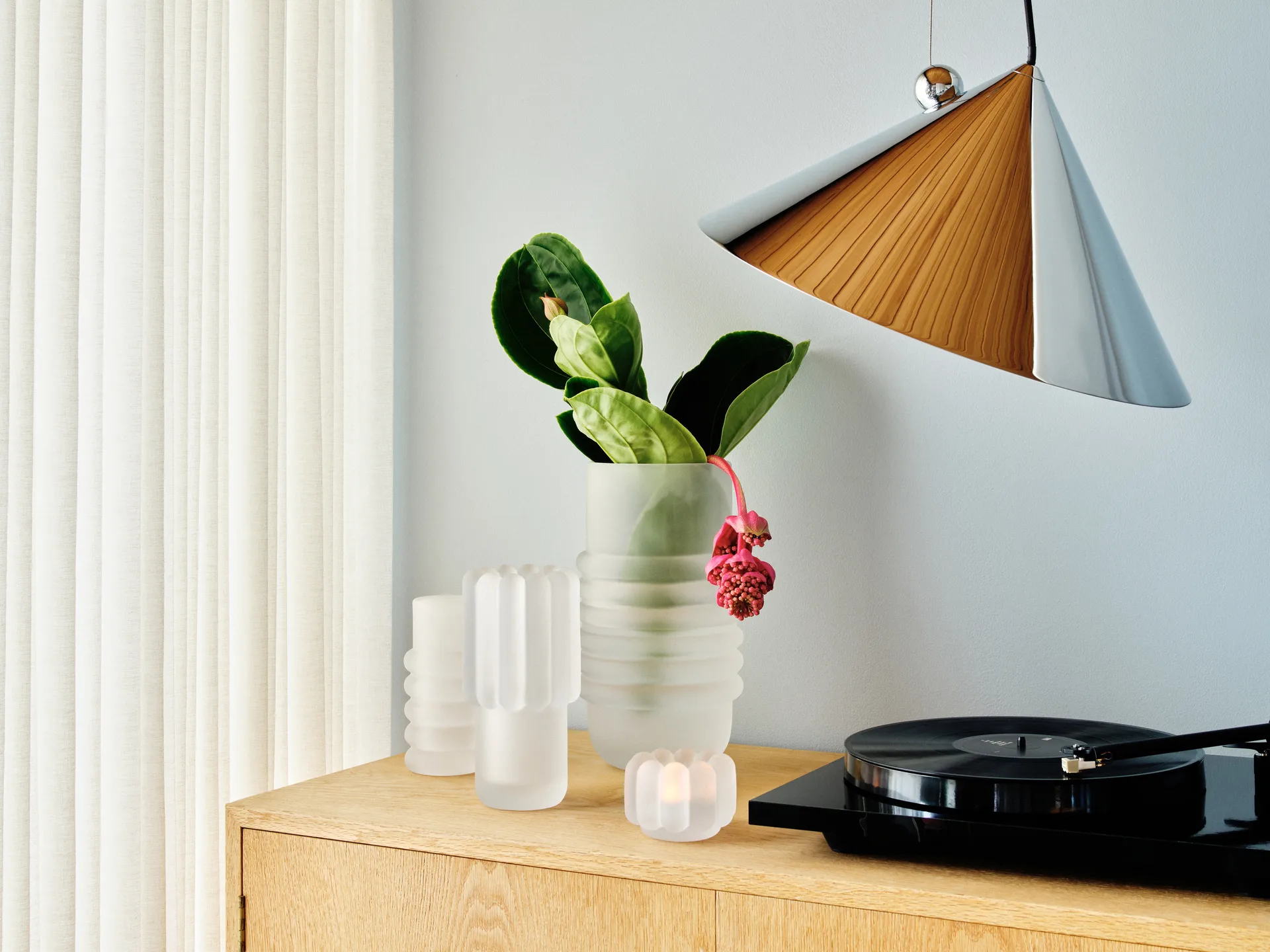 Press vertical lyslykt , Frosted Tom Dixon