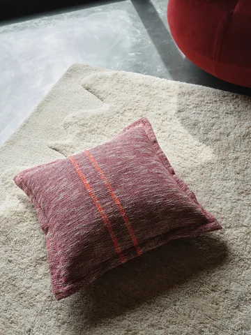 Track pyntepute - Burgundy, 56x56 cm - Tom Dixon