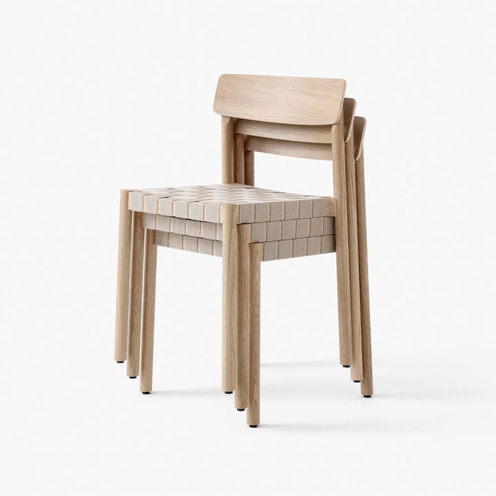 Betty TK1 stol, Eik, naturflettet linstråsete &Tradition