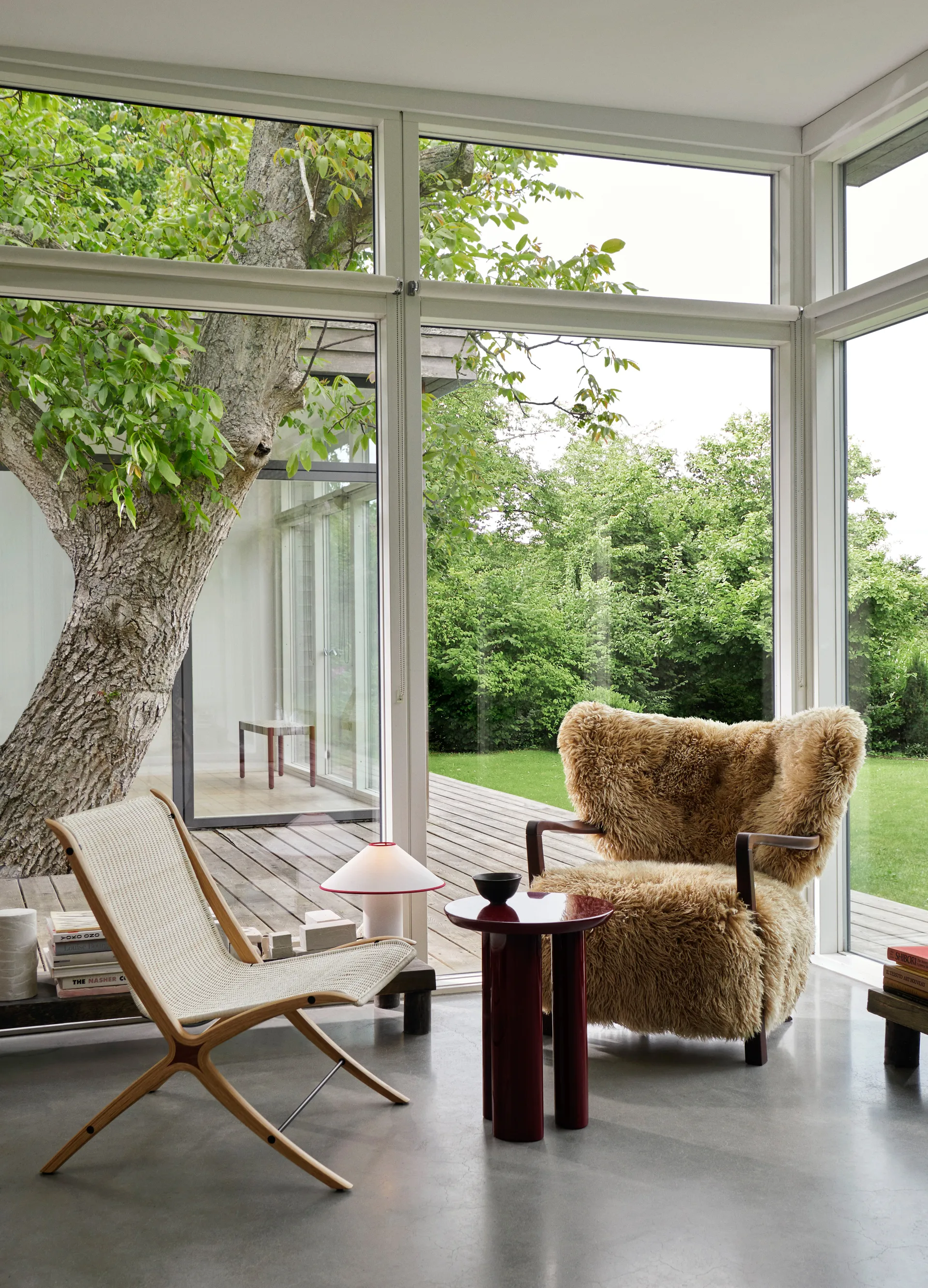 Colette ATD6 bordlampe, white & merlot &Tradition