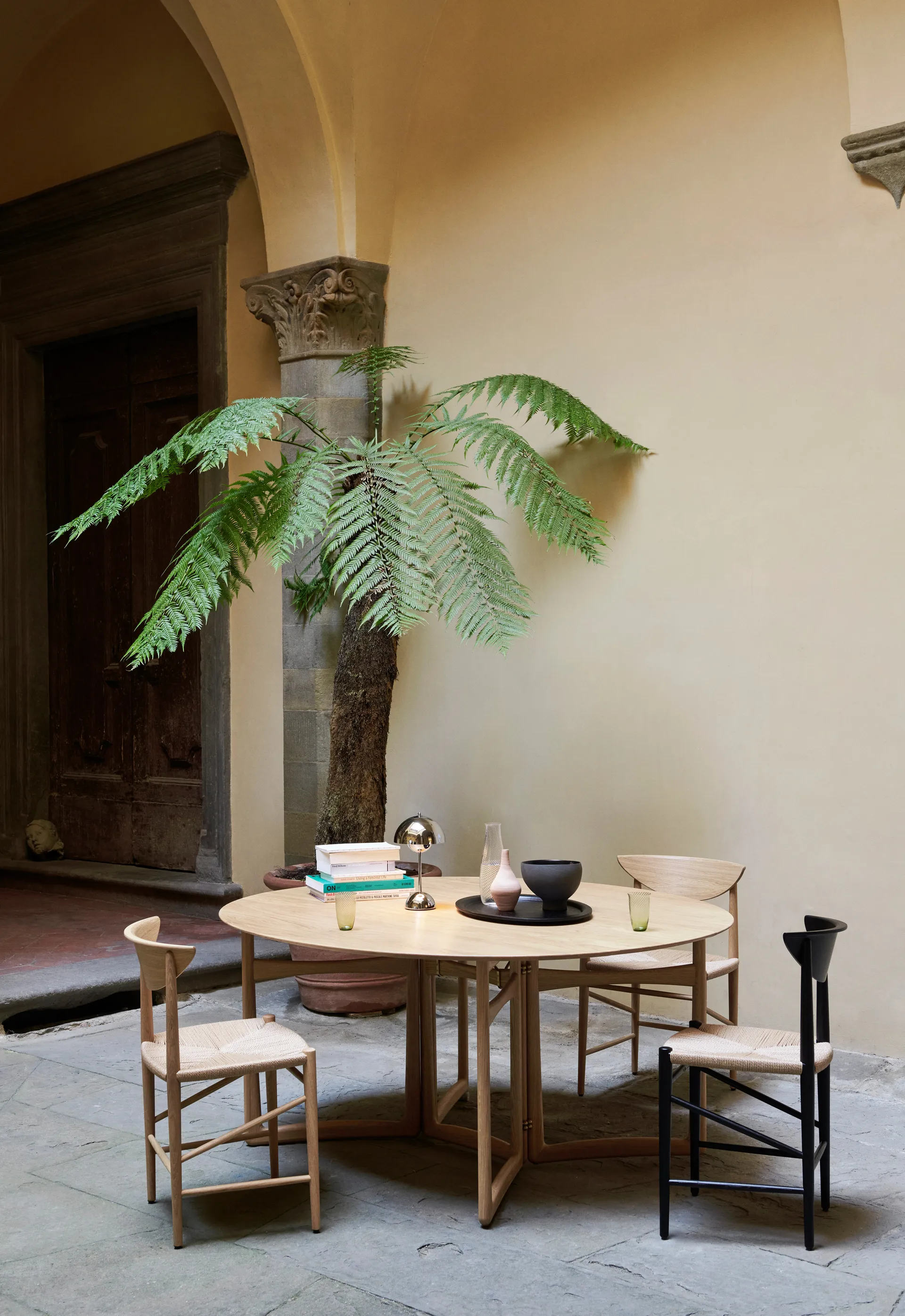 Collect SC65 brett 38 cm, Black Stained Oak &Tradition