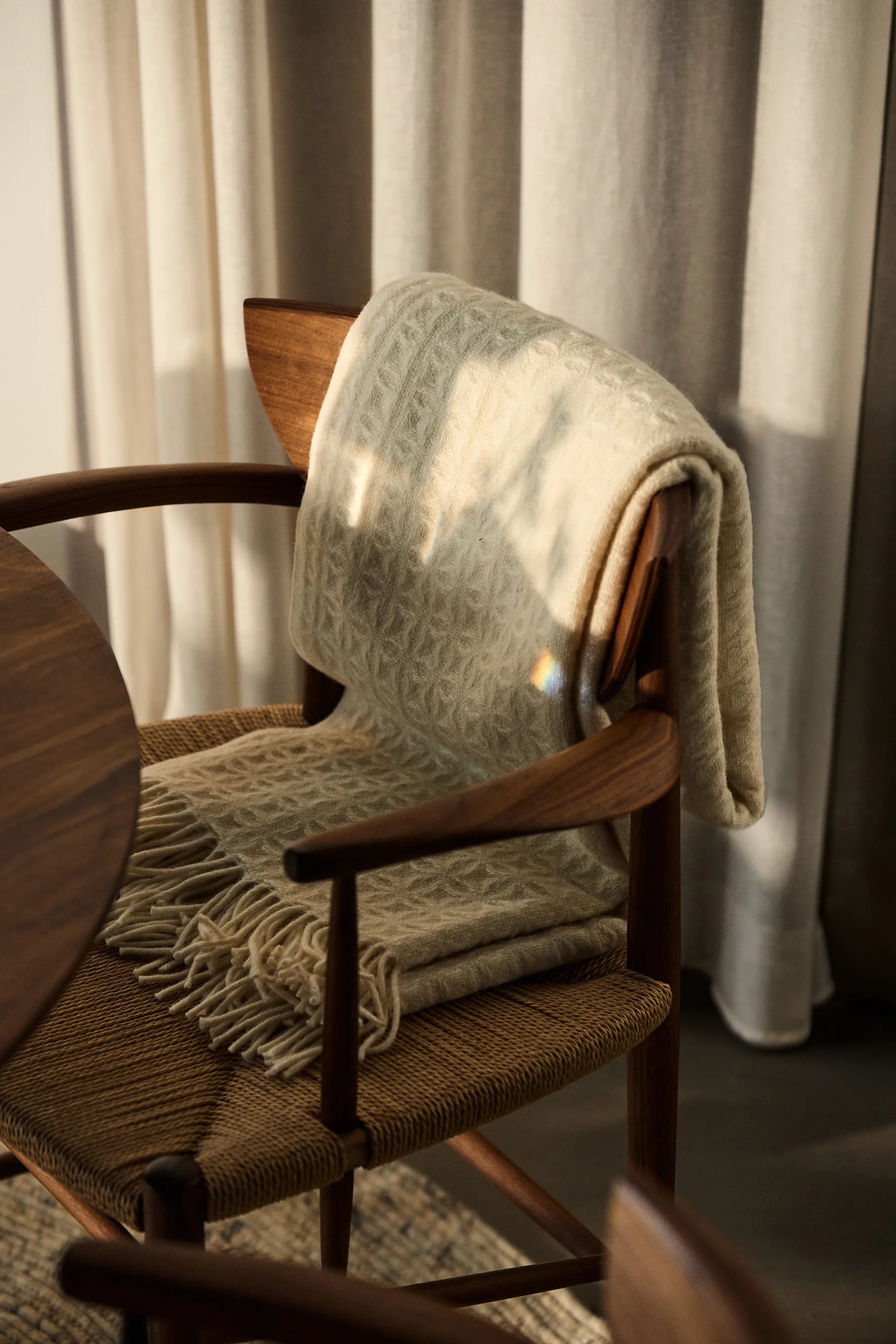 Drawn stol HM3, Valnøtt &Tradition