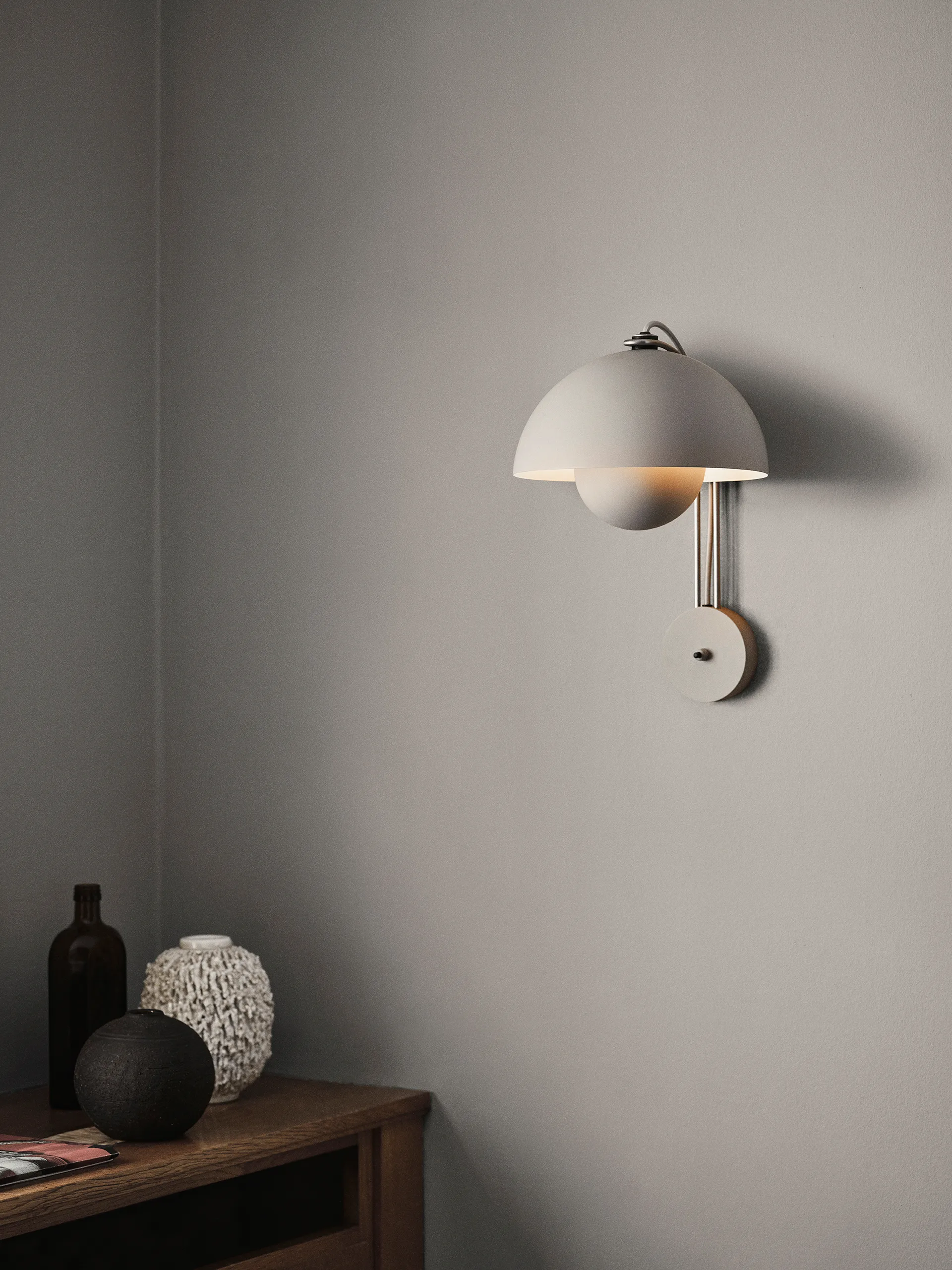 Flowerpot vegglampe VP8, Grey Beige &Tradition