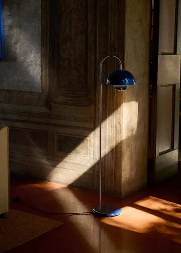 Flowerpot VP12 gulvlampe - Steel blue - &Tradition