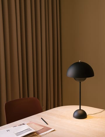 FlowerPot VP3 bordlampe - matt svart - &Tradition