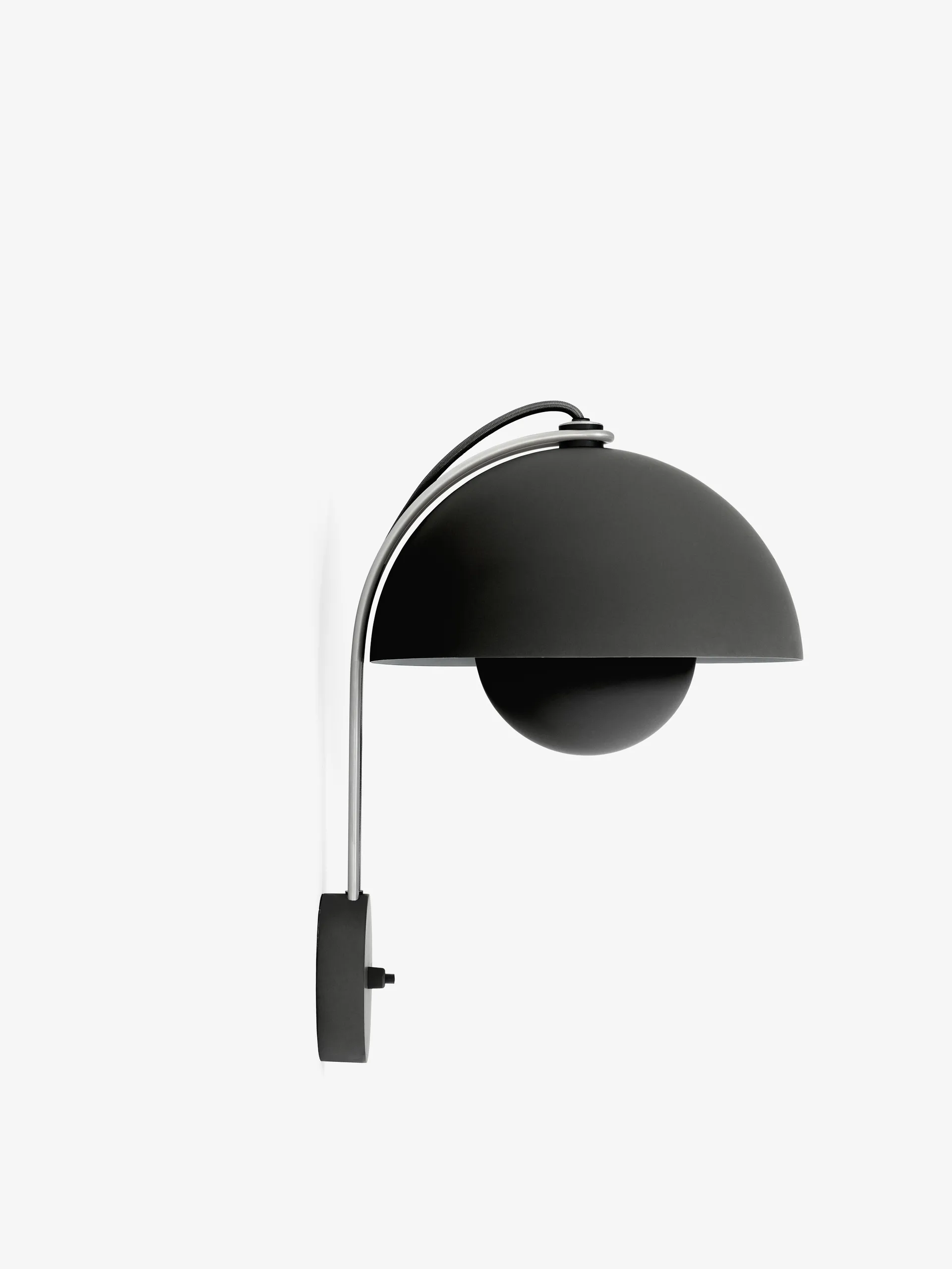 Flowerpot VP8 vegglampe, Matt black &Tradition
