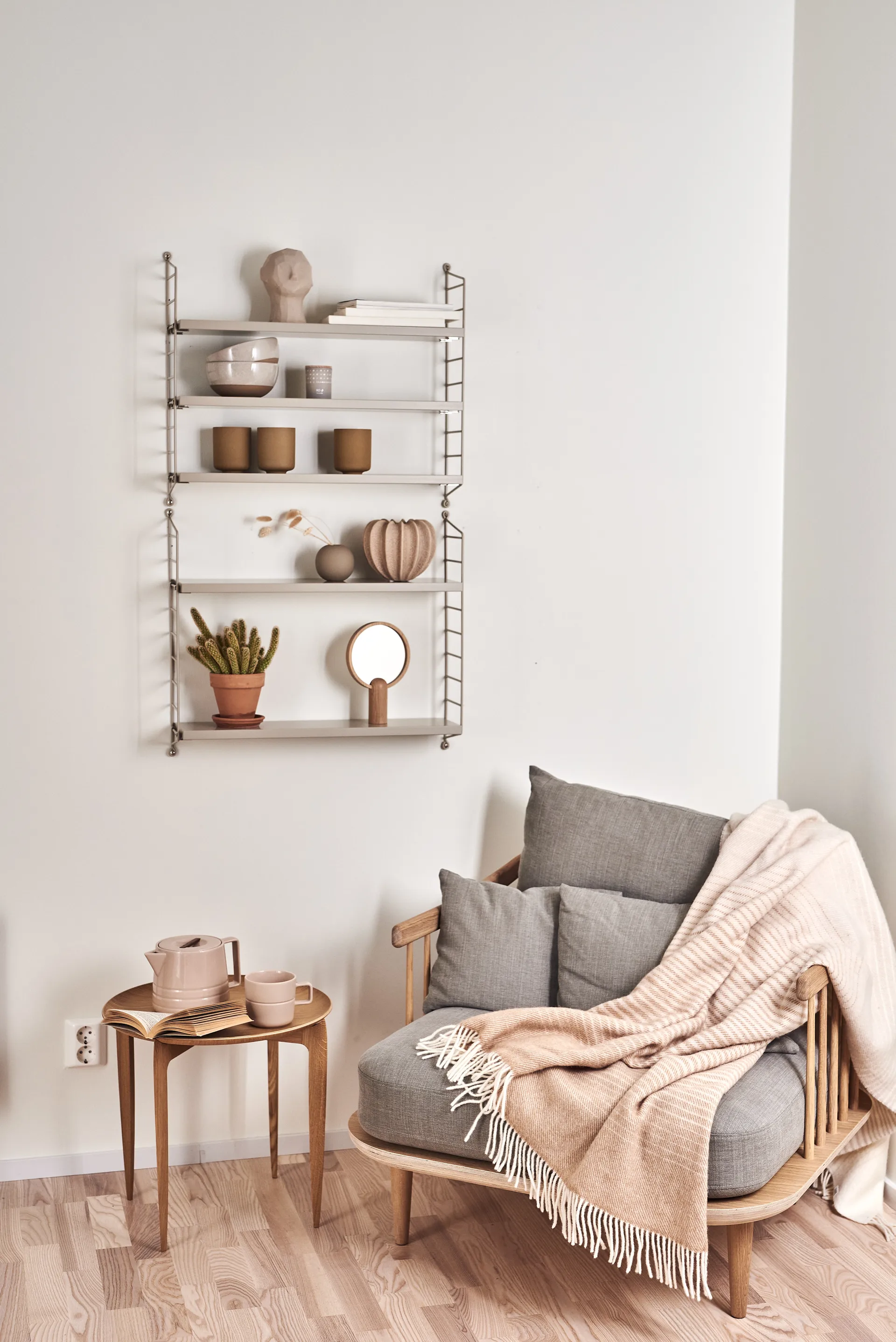 Fly lenestol SC1, lys oljet eik + beige stoff &Tradition