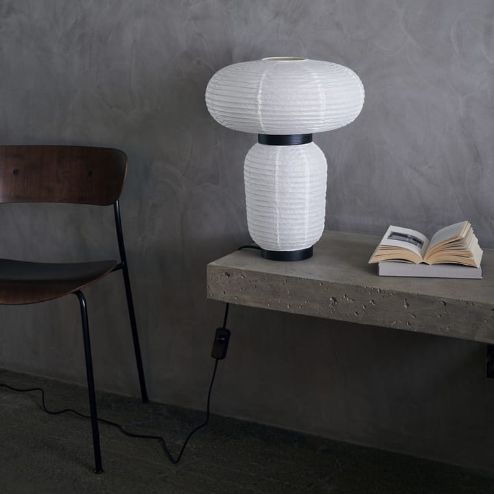 Formakami JH18 bordlampe, Ivory white &Tradition