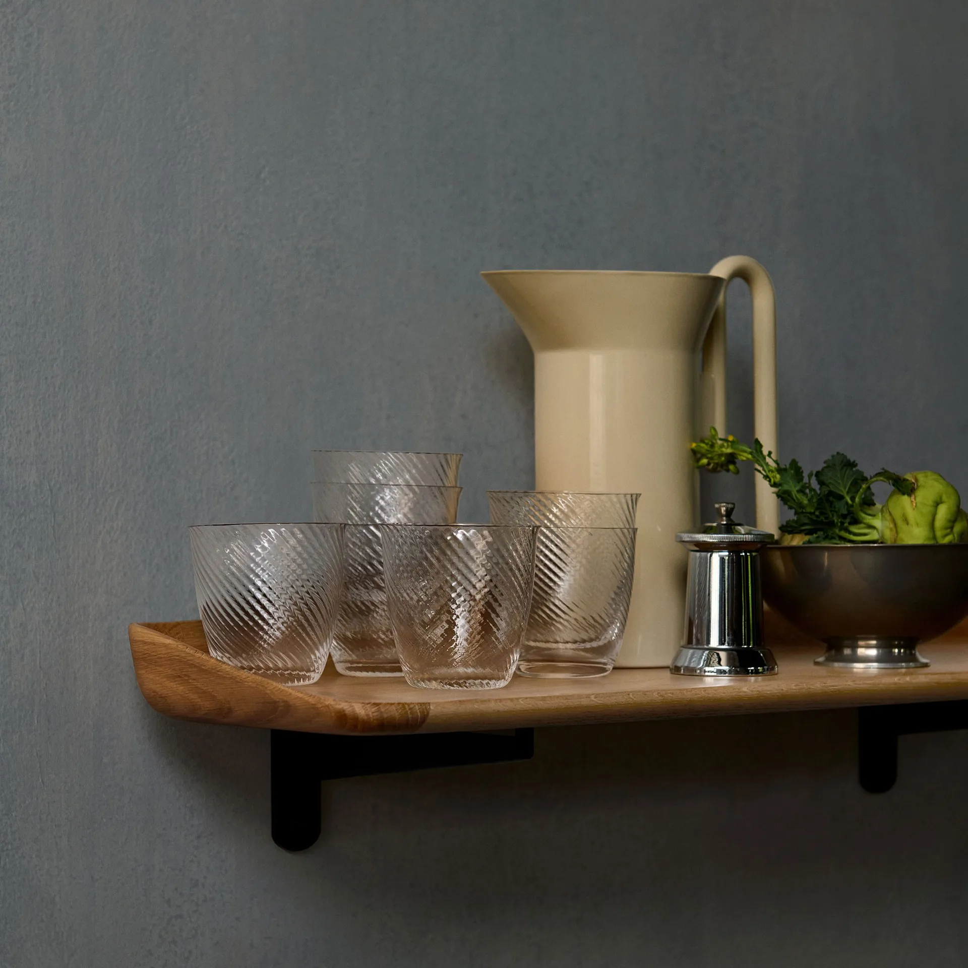 Guild HM14 hylle 75 cm, Solid lacquered oak &Tradition