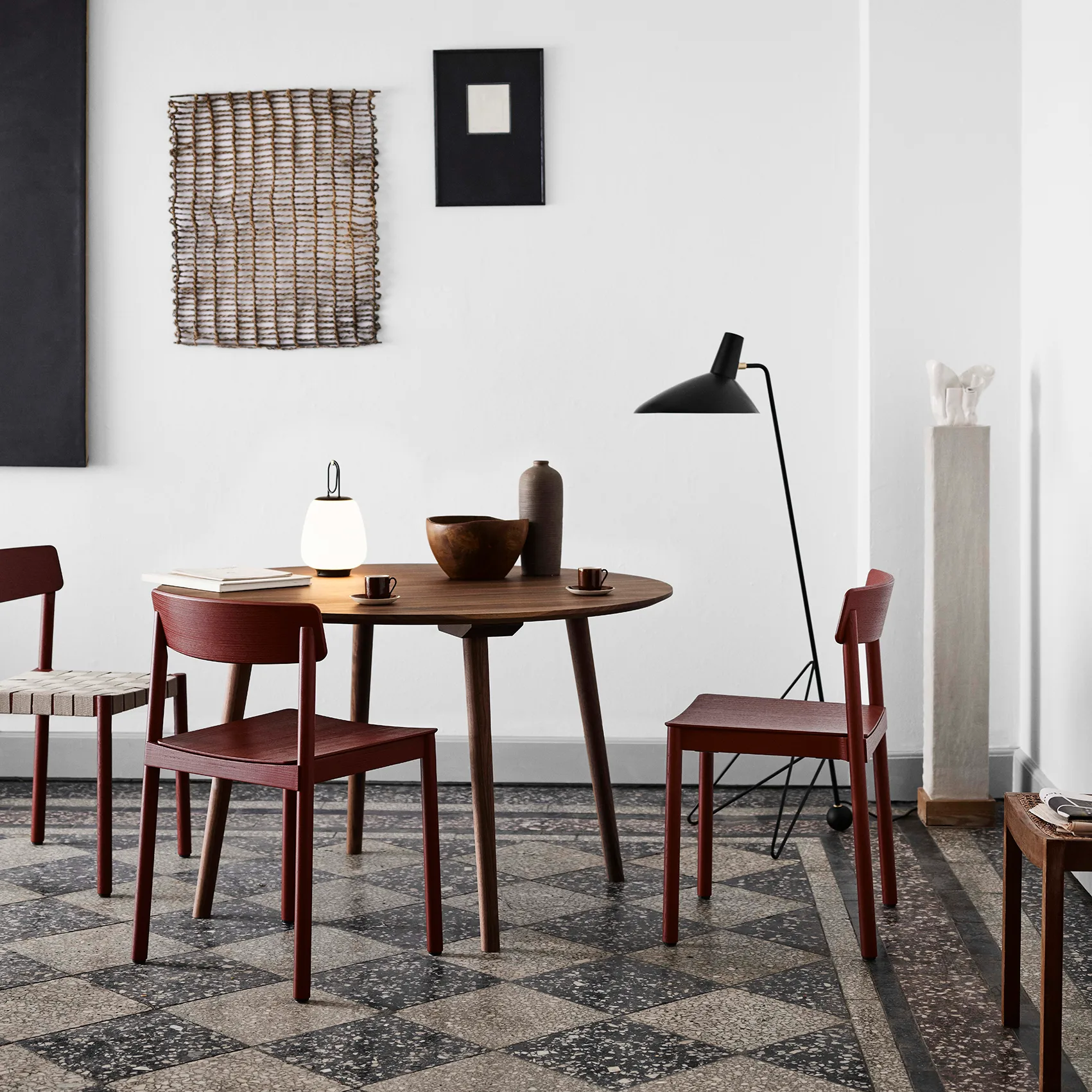 In Between bord SK4, Valnøtt &Tradition