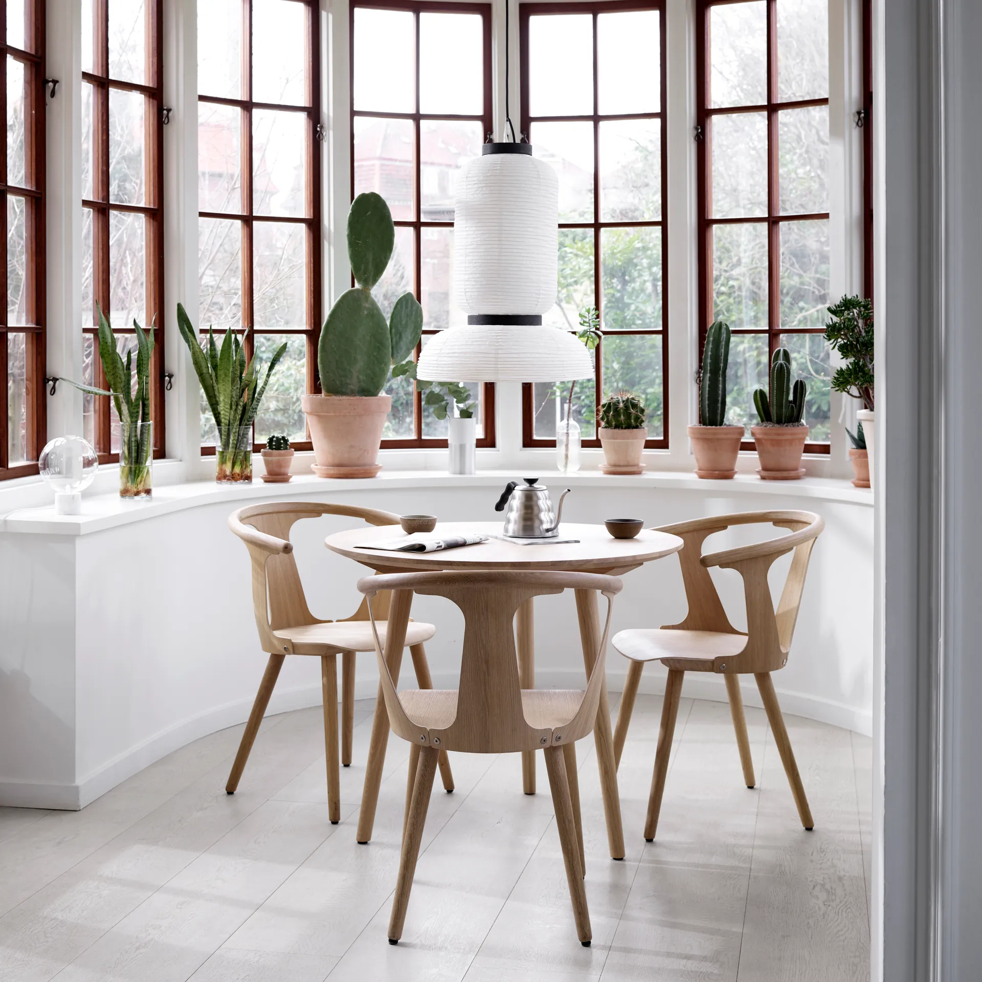 In Between stol SK1, Oljet eik &Tradition