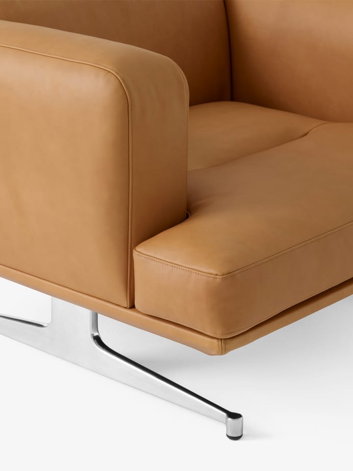 Inland AV21 lenestol, Noble lær cognac-polished alu &Tradition