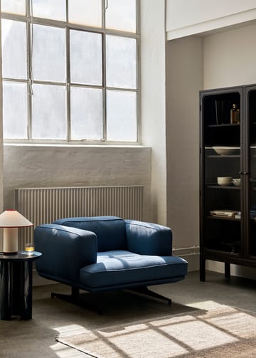 Inland AV21 lenestol - Vidar 733-warm black - &Tradition