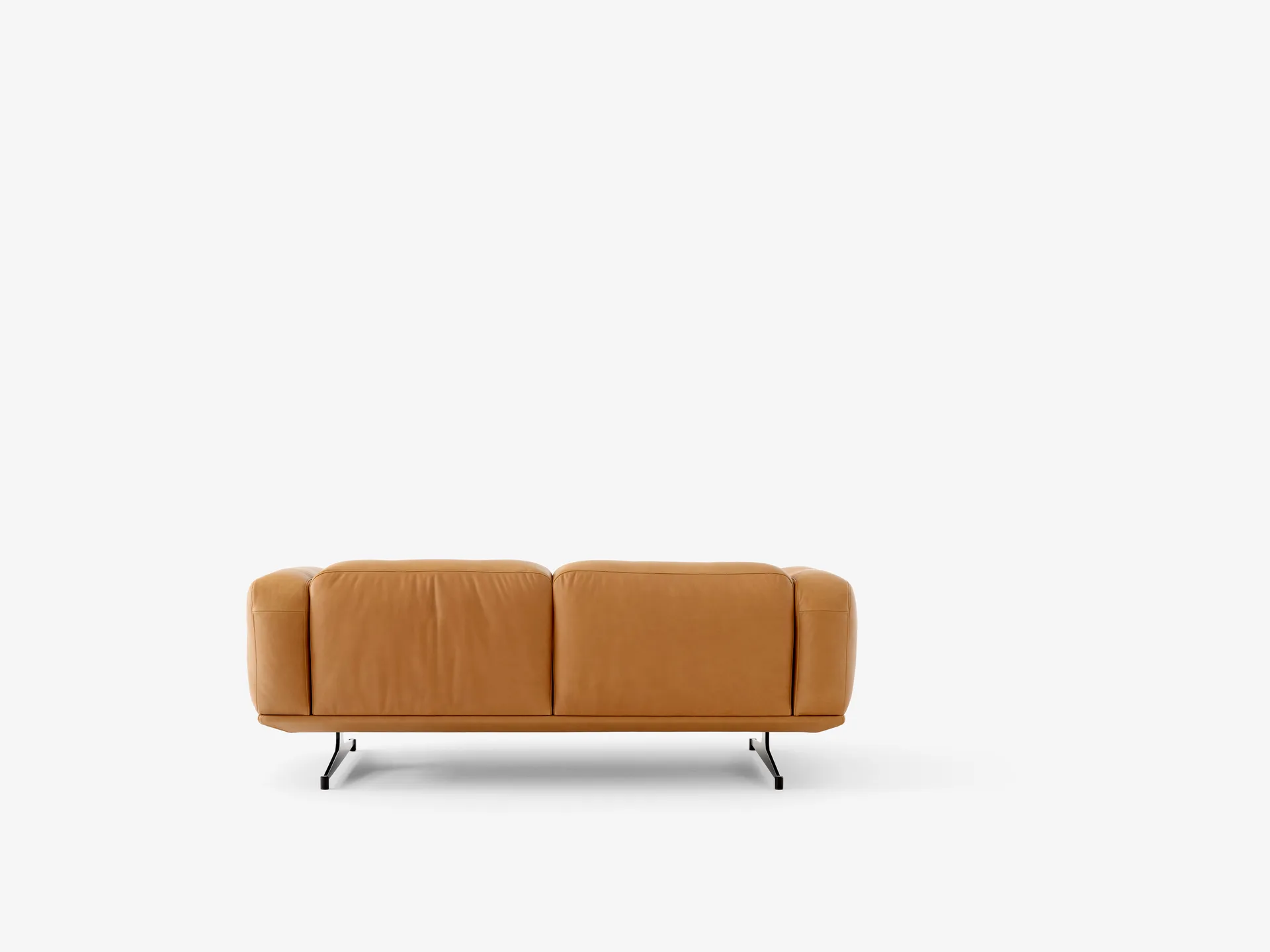 Inland AV22 sofa 2-seters, Noble lær cognac-warm black &Tradition