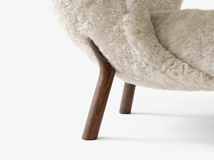 Little Petra VB1 lenestol inkl. pouf ATD1, Oljet valnøtt-Moonlight &Tradition