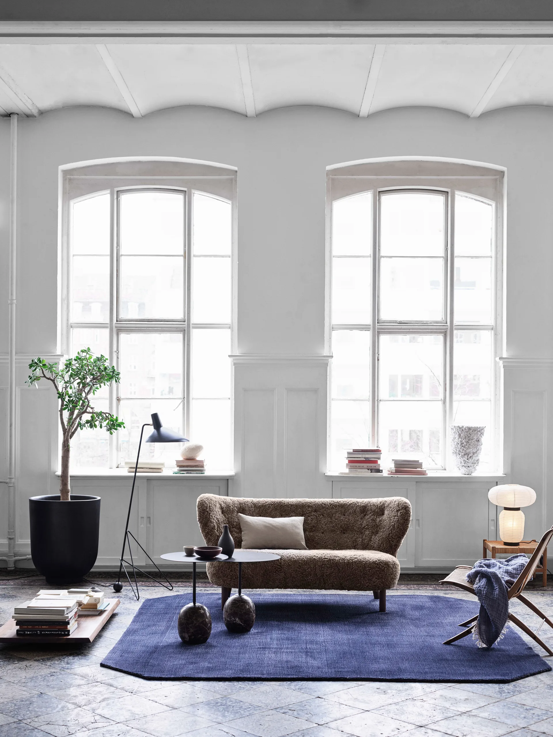 Little Petra VB2 sofa, Oljet valnøtt-Sahara &Tradition