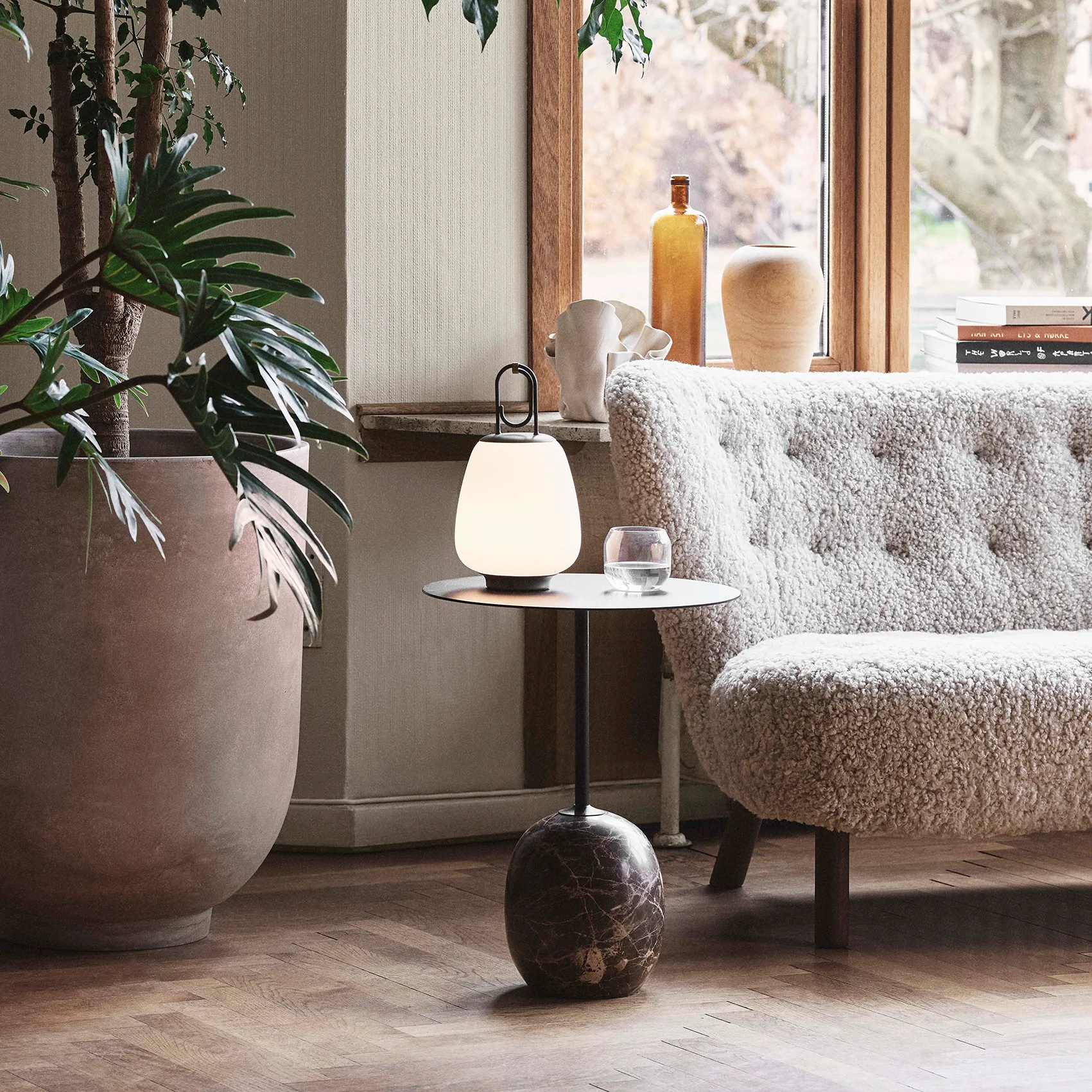 Lucca bordlampe SC51, Svart &Tradition